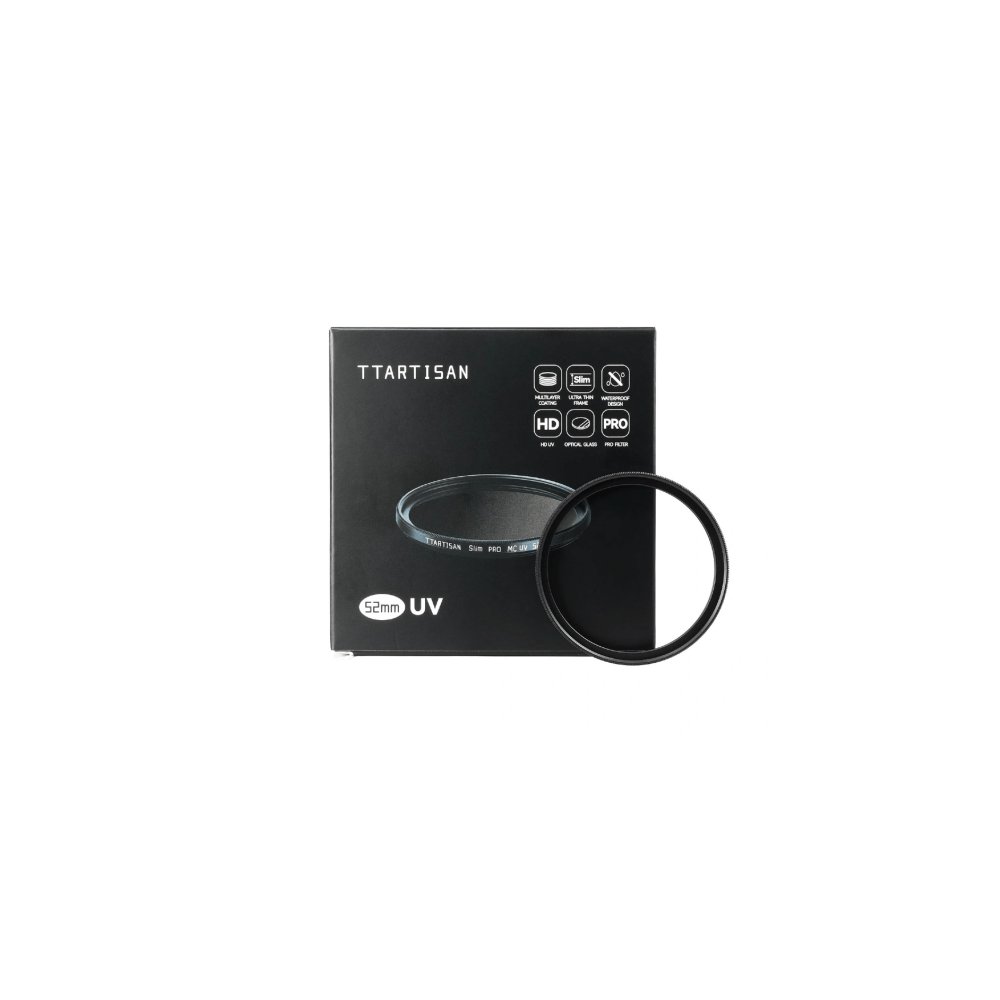 TTARTISAN 52mm UV lensfilter op zwarte doos met tekst en iconen. Eén filter ligt buiten de doos.