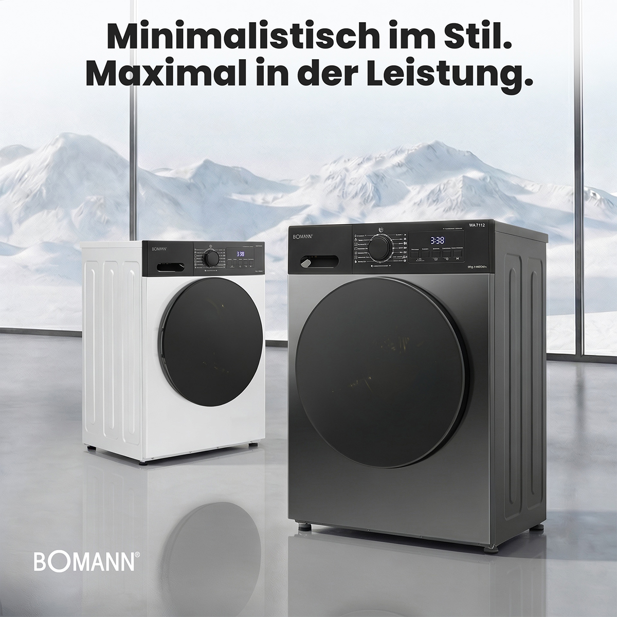 Zwei Bomann Waschmaschinen, eine weiß, eine grau, vor winterlicher Bergkulisse.