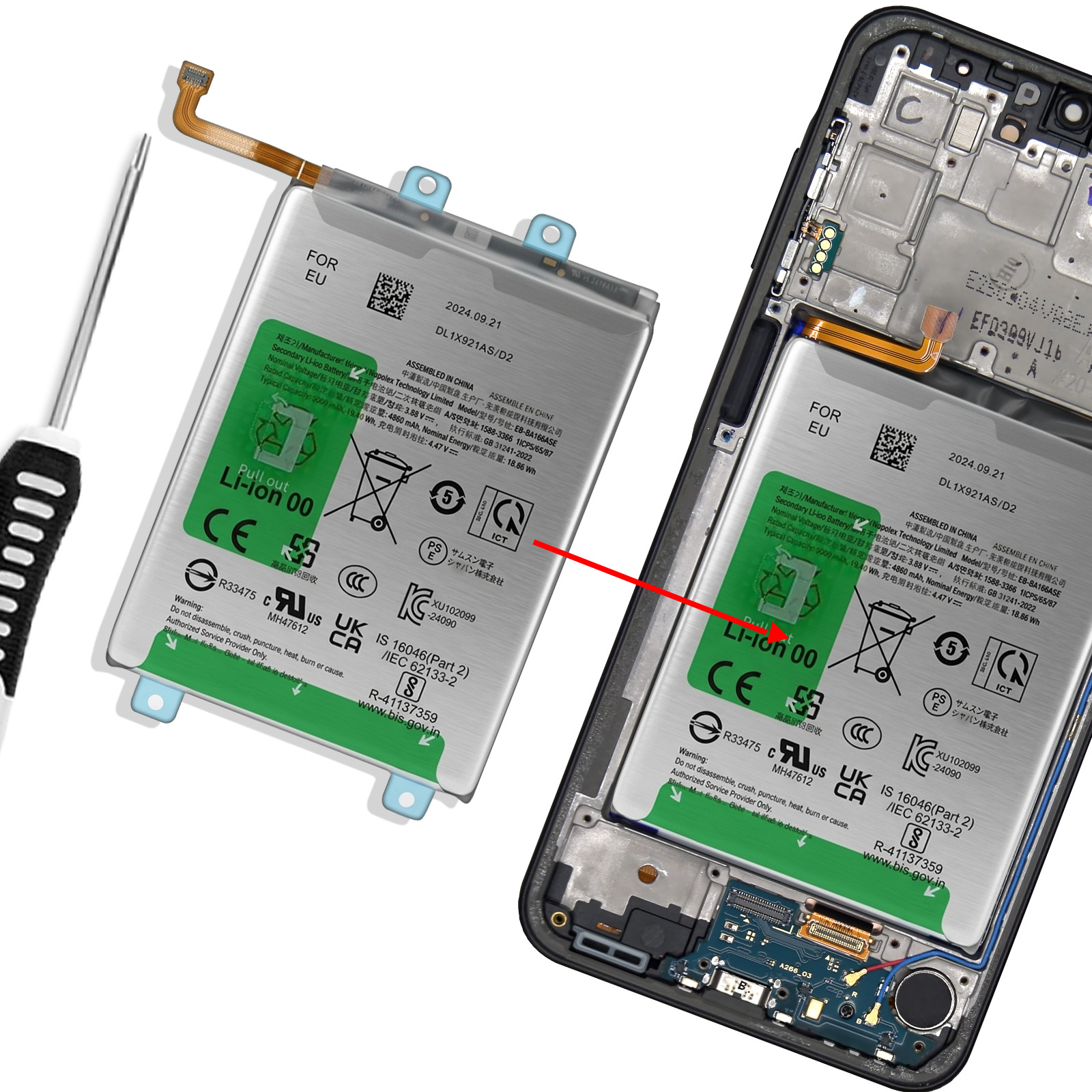 Ein Smartphone mit geöffnetem Gehäuse, ein Schraubendreher und eine herausgenommene Batterie.