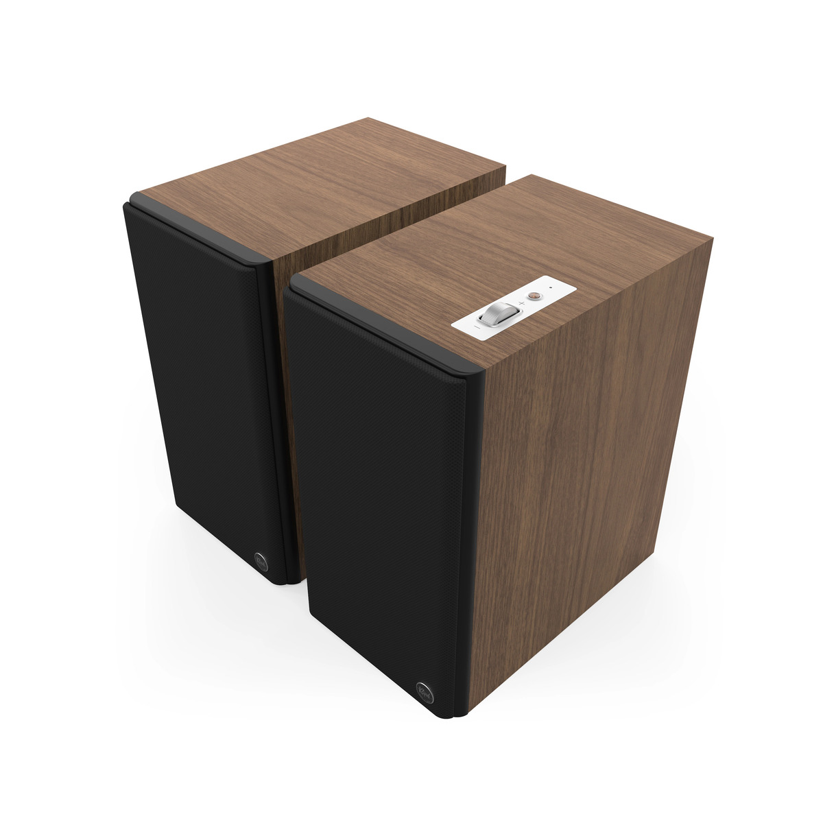 Zwei Holzboxen mit schwarzen Fronten und Reglern auf der Oberseite.