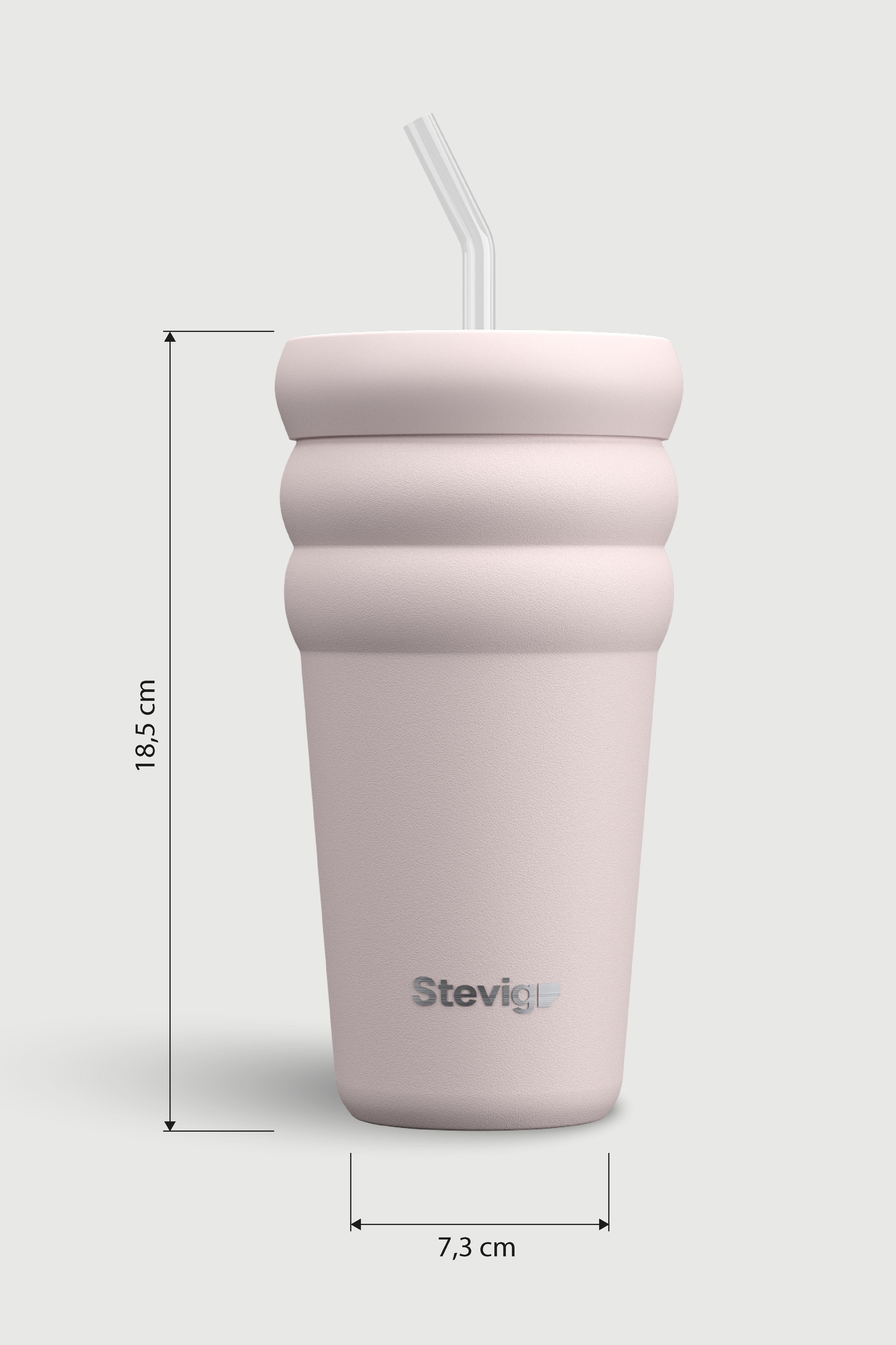 Şeffaf pipetli, boyutları belirtilmiş açık pembe bardak.