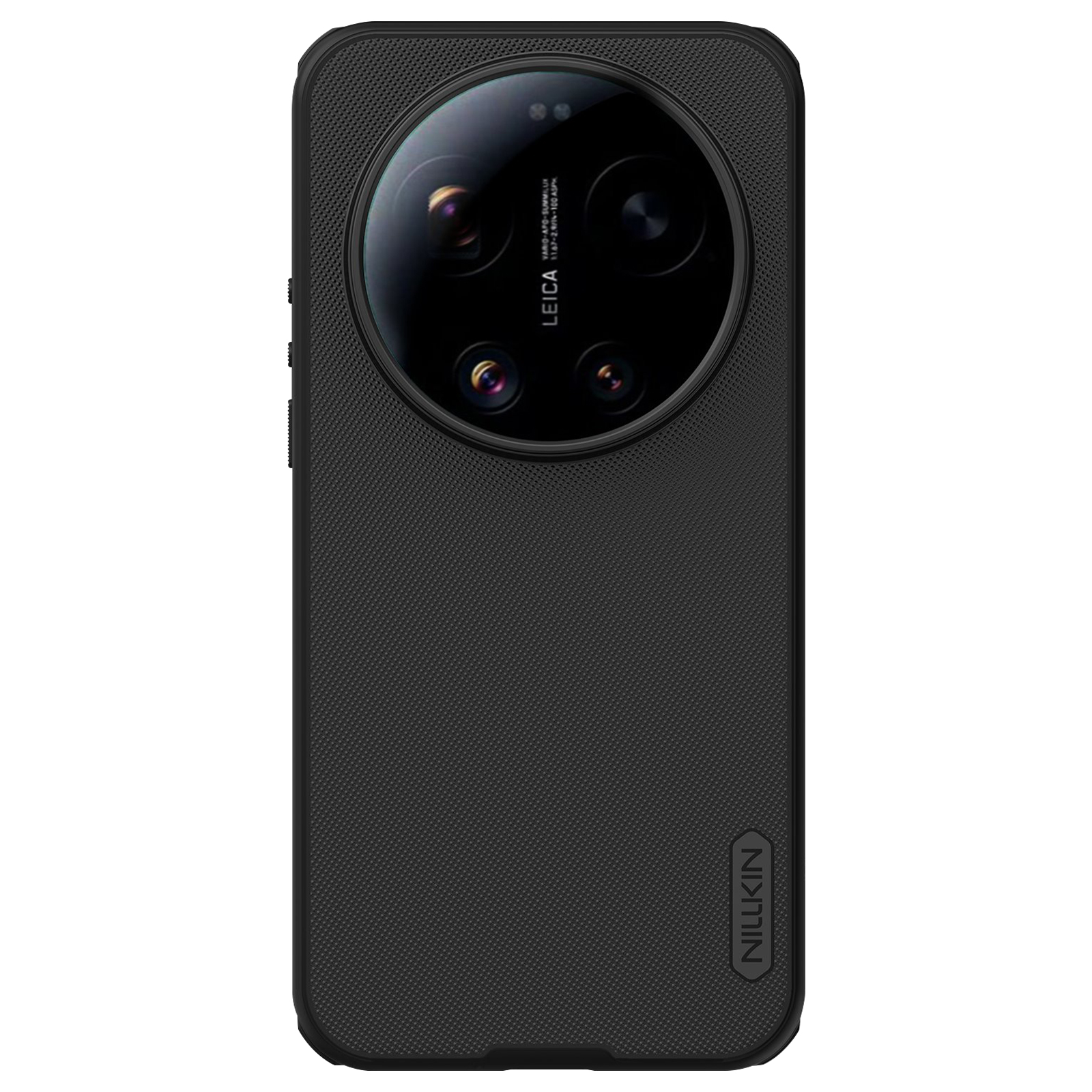 Coque de téléphone noire avec logo Nillkin et grand objectif de caméra rond.