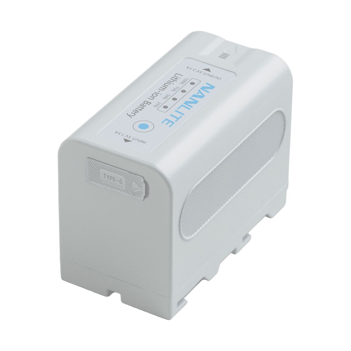 Una batteria agli ioni di litio grigio chiaro con logo NANLITE e indicatore di carica.
