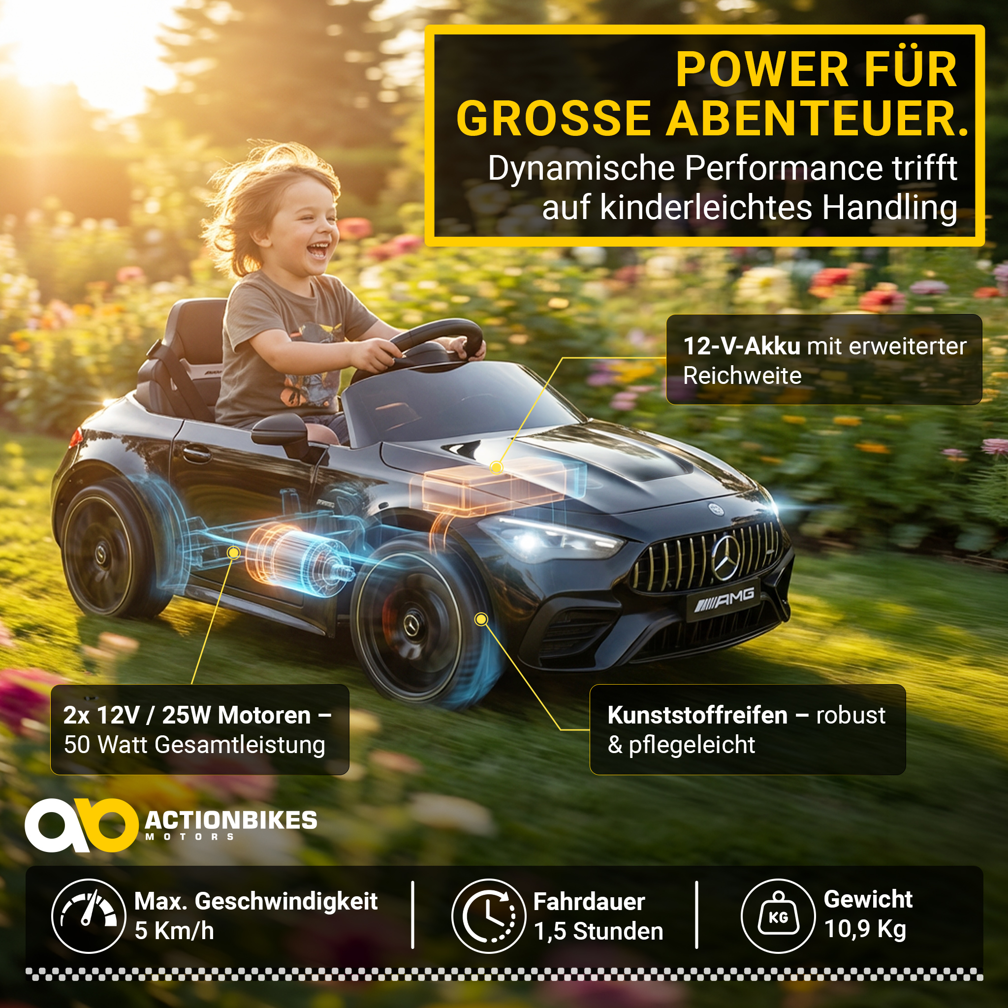 Ein Junge fährt ein schwarzes Elektroauto im Garten. Technische Daten sind auf dem Bild.