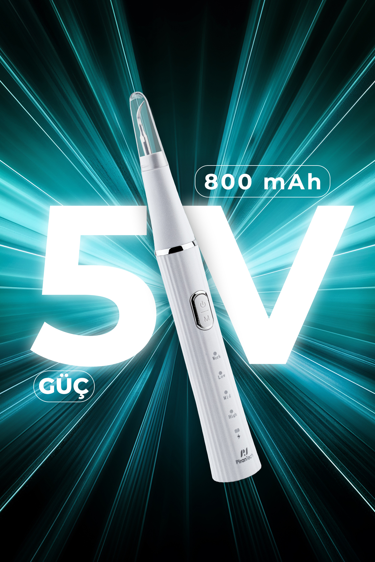 Mavi ışık huzmesi arka planına karşı 5V ve 800 mAh gösteren beyaz el cihazı.