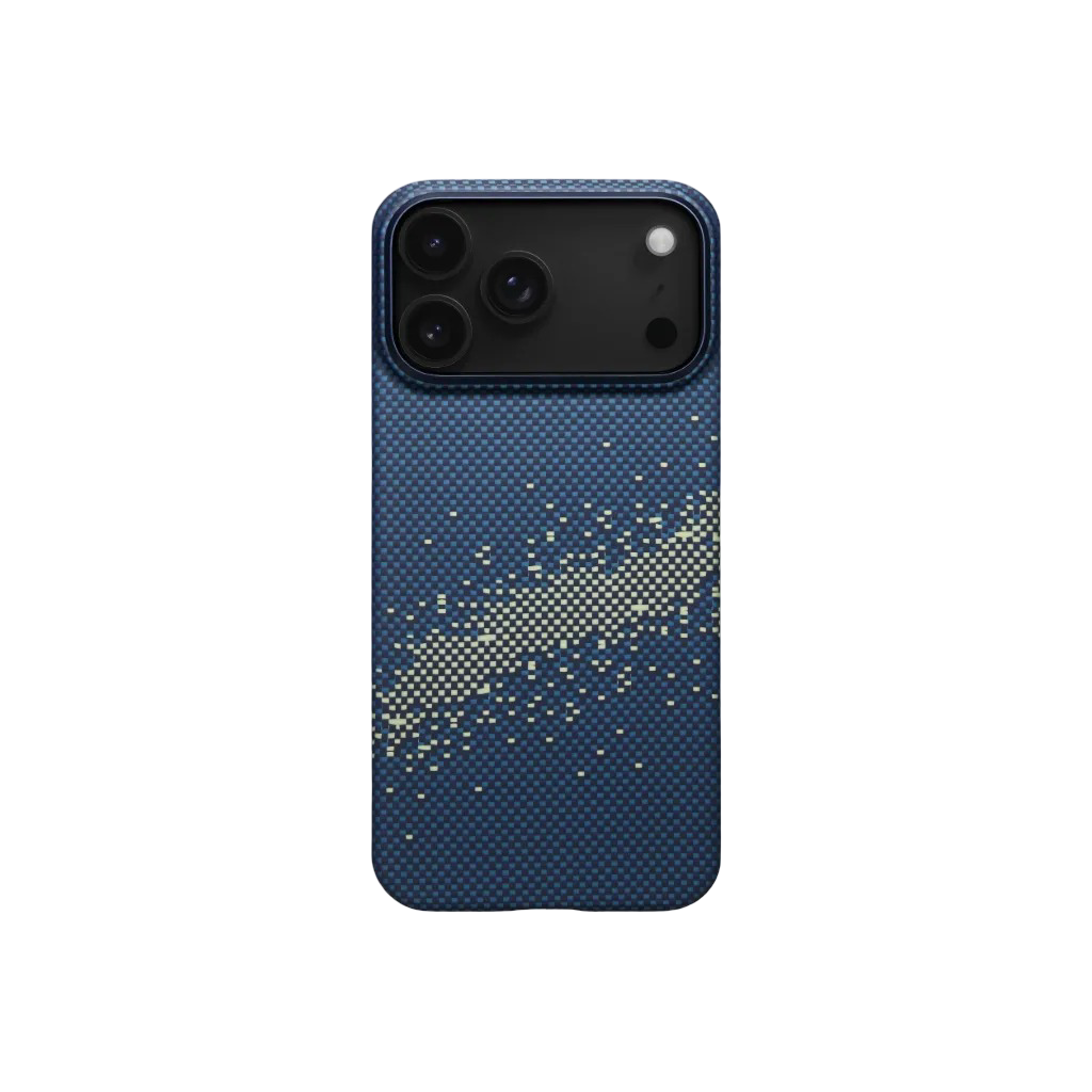 Granatowe etui na telefon w kratę z żółto-beżowym wzorem pikseli.