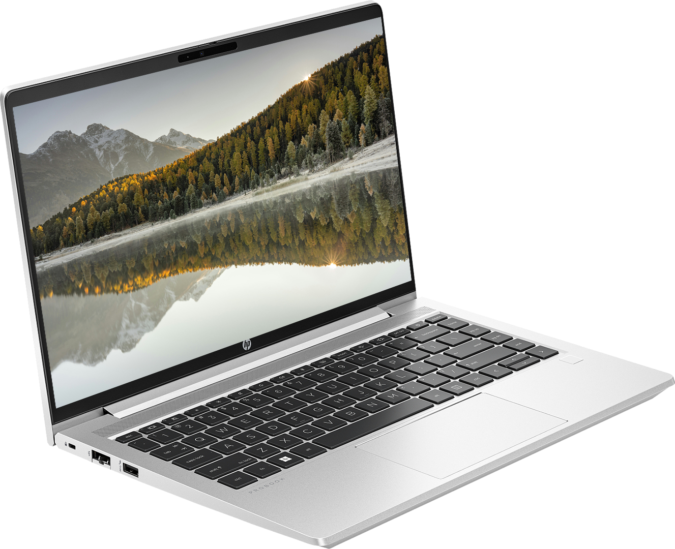 Gümüş HP ProBook dizüstü bilgisayar açık, ekranda sakin bir dağ gölü yansıması gösteriyor.