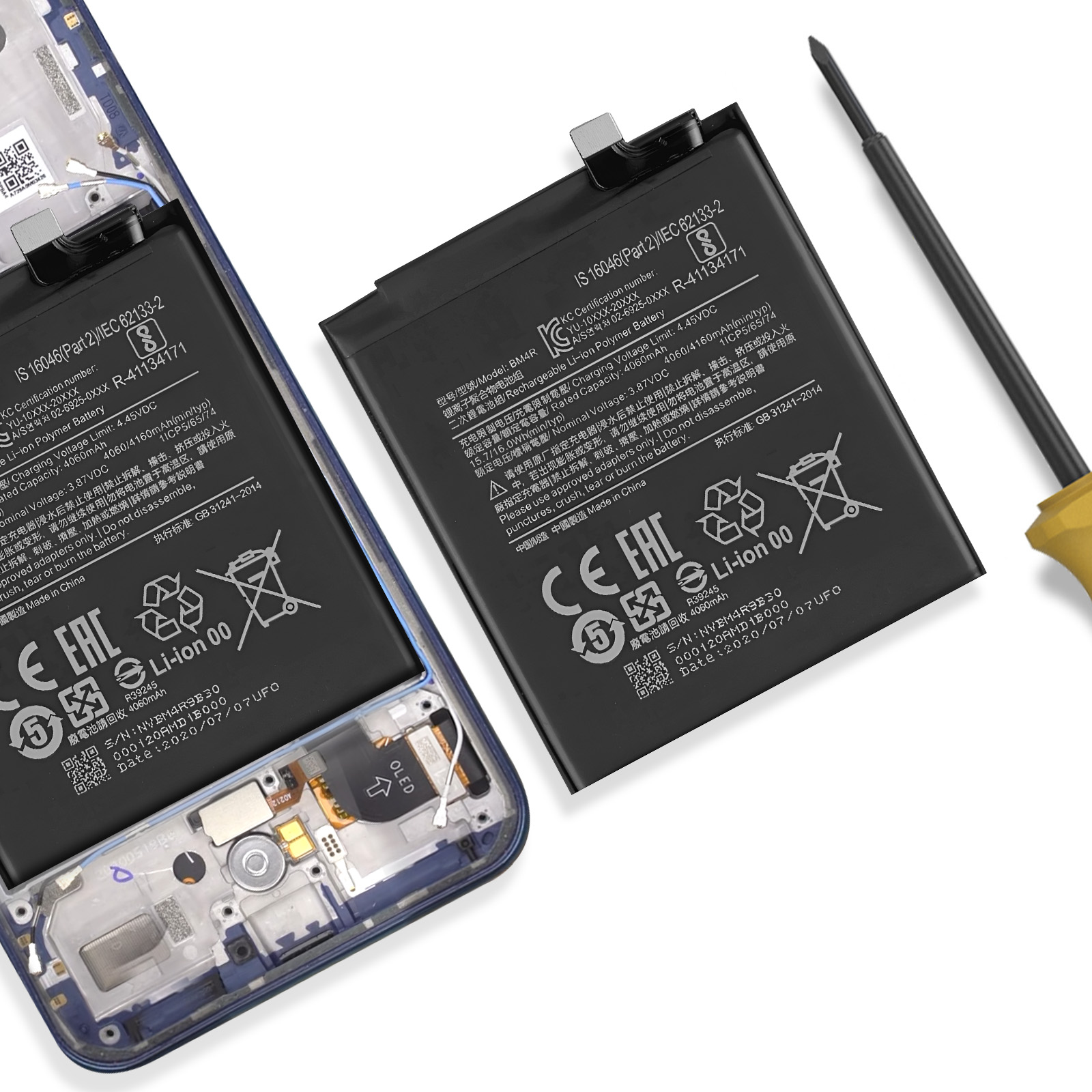 Ein Smartphone mit entfernter Rückseite und zwei Li-Ion-Akkus, ein Werkzeug.