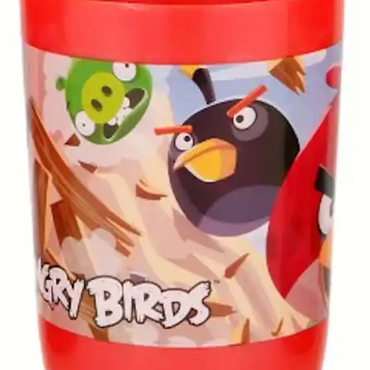 Rote Tasse mit Angry Birds-Figuren: ein grünes Schwein, ein schwarzer Vogel und ein roter Vogel.