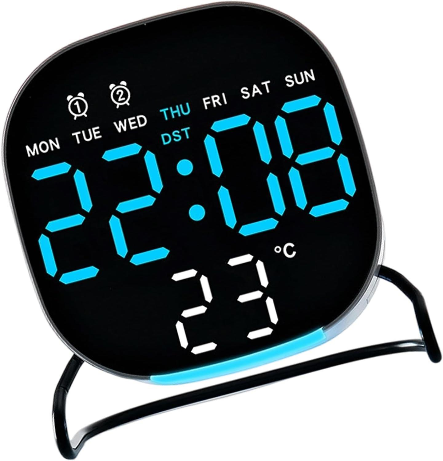 Dijital saat 22:08 ve 23°C gösteriyor. Günler: Pzt Sal Çar Per Cum Cmt Paz.