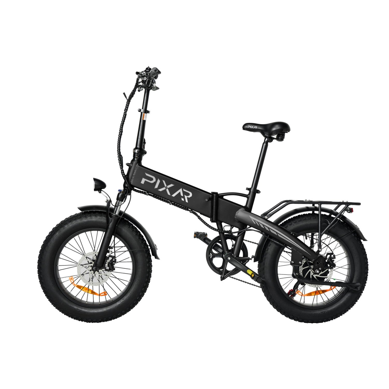 Una bicicleta eléctrica plegable negra con neumáticos anchos y portaequipajes.