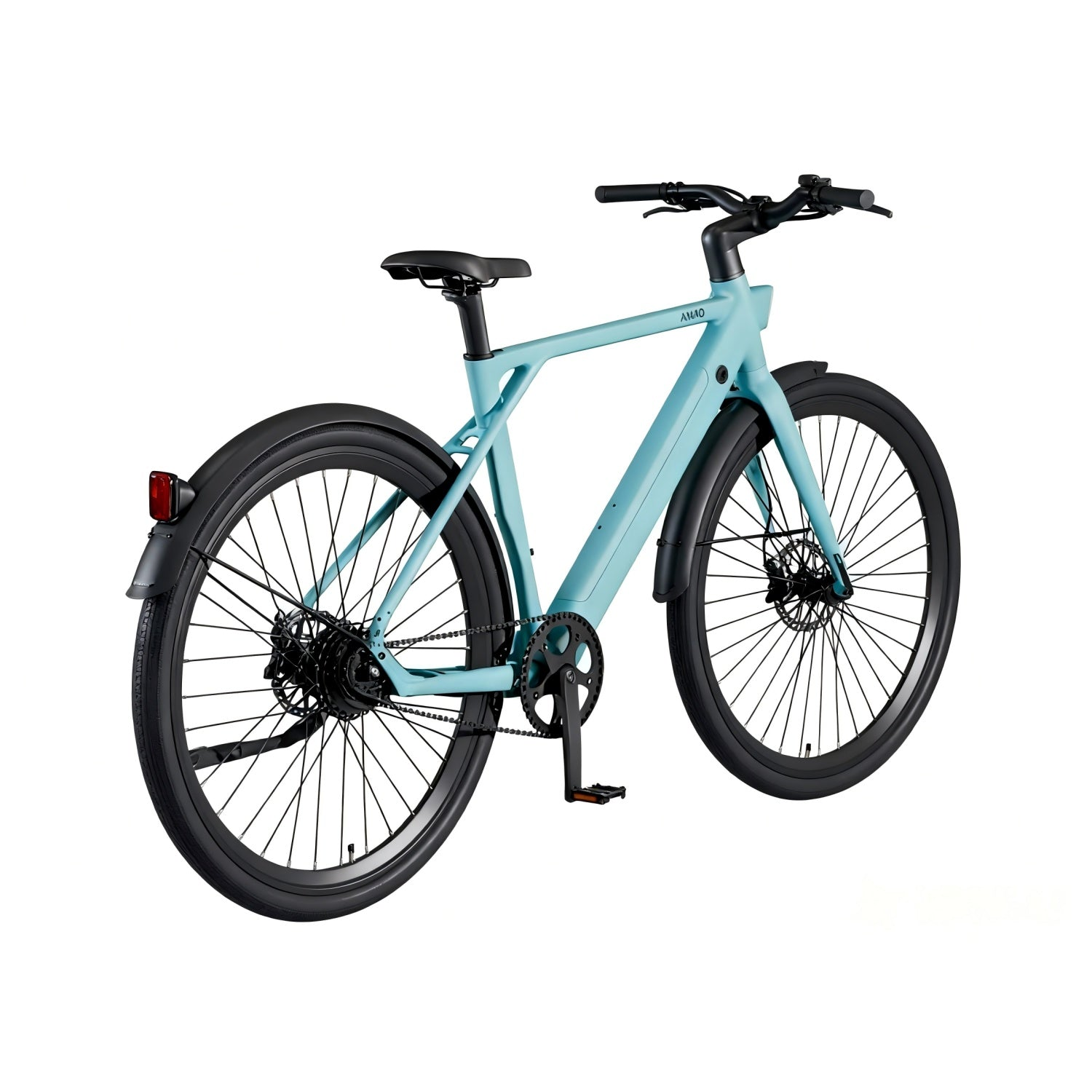 Una bicicleta azul claro con ruedas y guardabarros negros, sobre fondo blanco.
