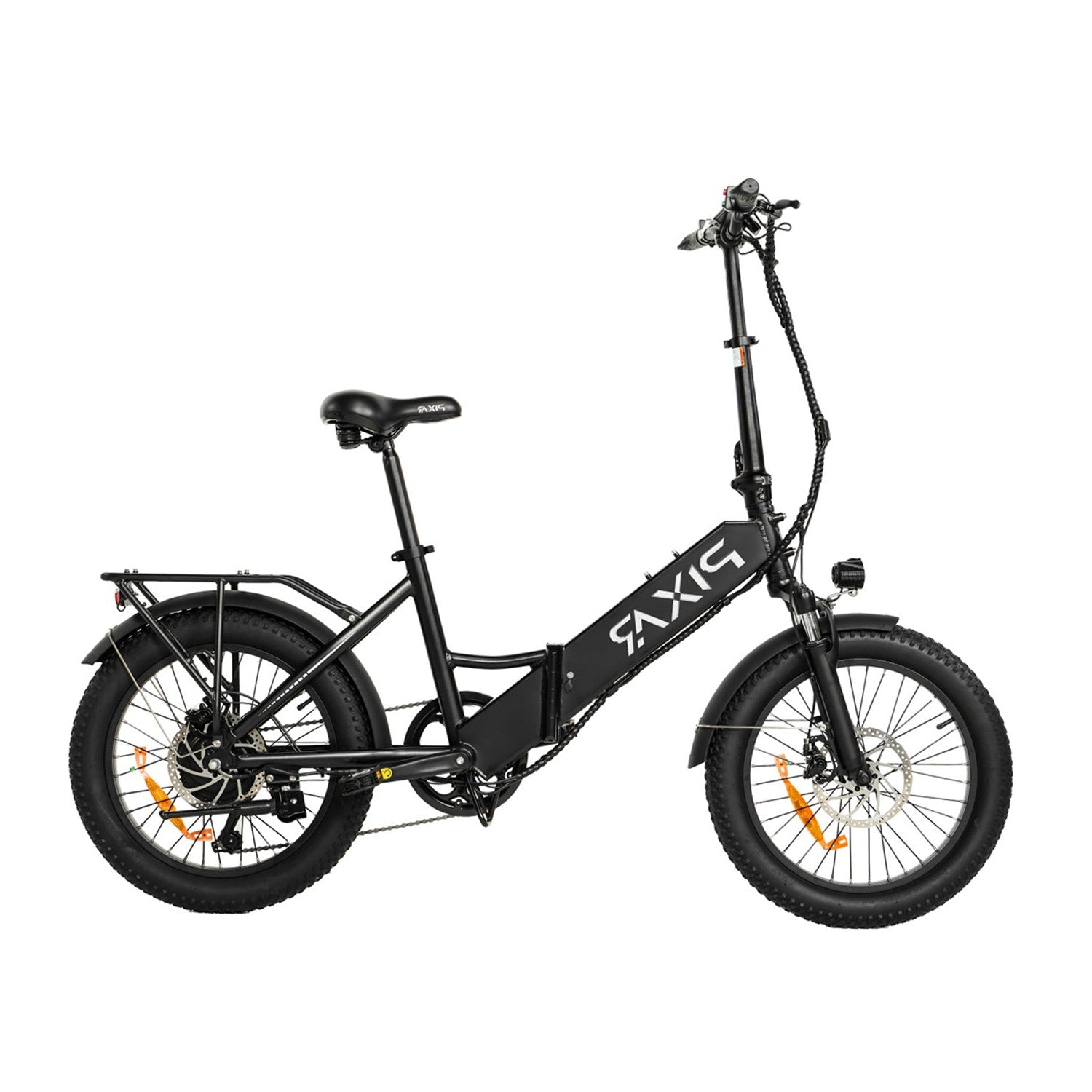 Bicicleta eléctrica plegable negra con neumáticos anchos, portaequipajes y frenos de disco.
