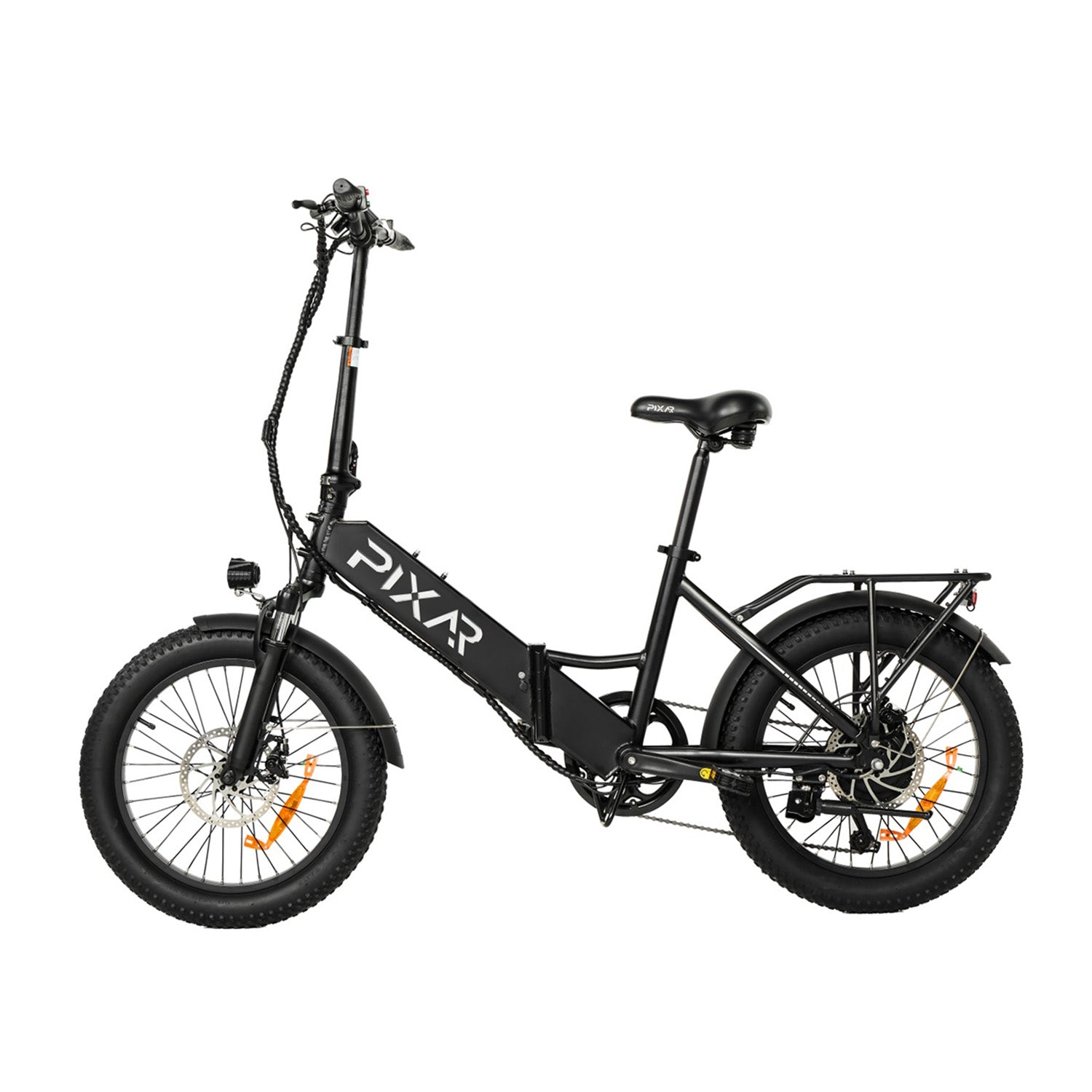 Una bicicleta eléctrica PIXAR negra con llantas anchas y portabultos trasero, sobre fondo blanco.