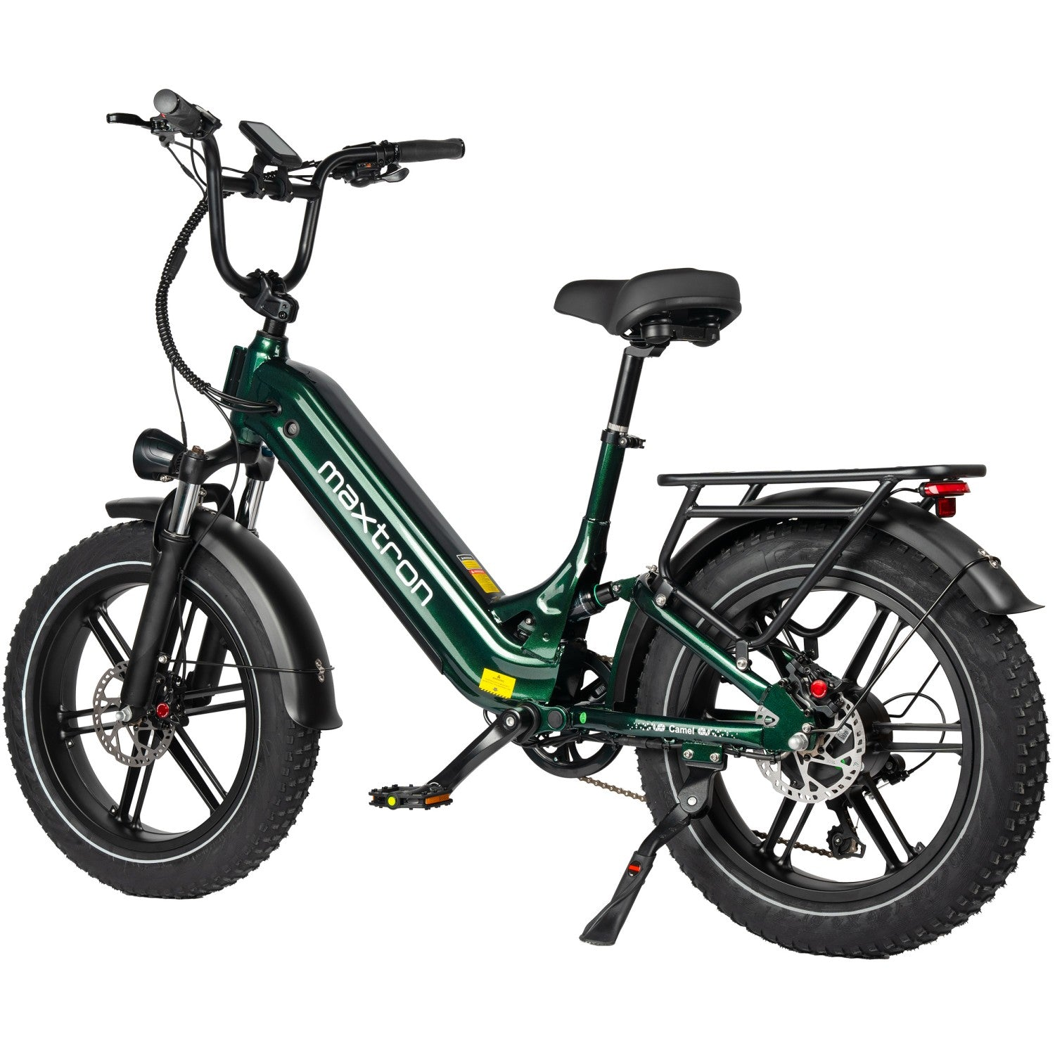 Una bici elettrica Maxtron con ruote grasse verdi, sella e portapacchi neri.