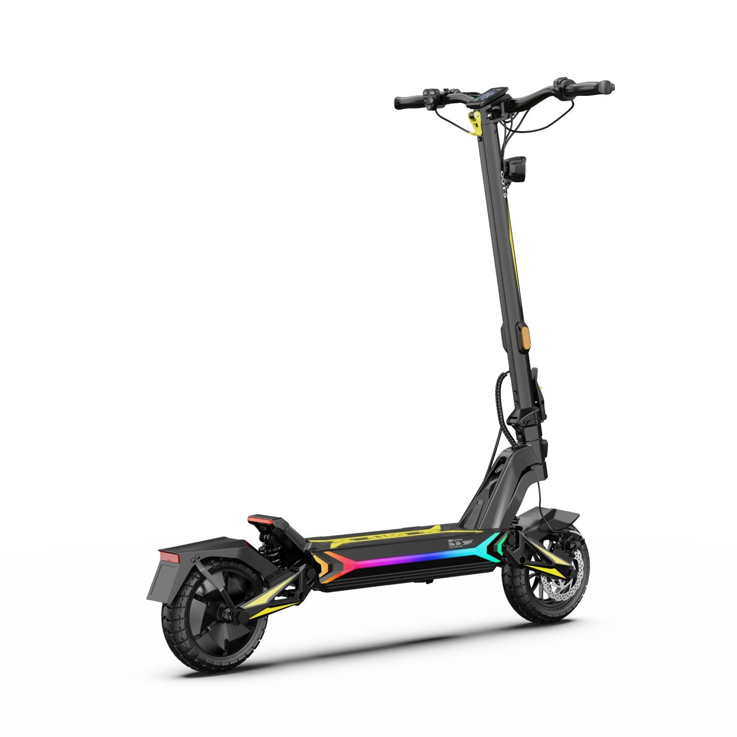 Un monopattino elettrico nero con luci LED colorate sul ponte, su sfondo bianco.