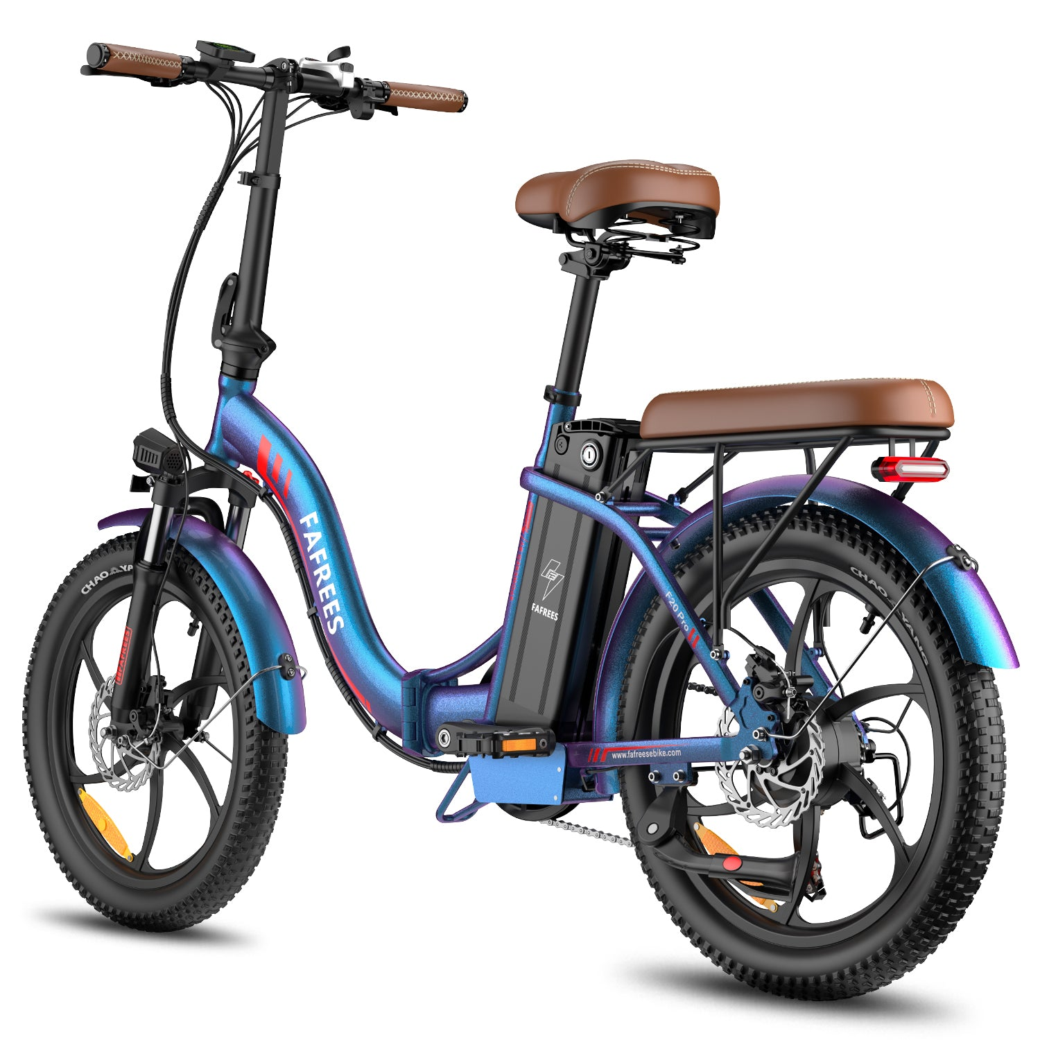 Una bicicleta eléctrica plegable azul y morada con manillar y sillín marrones.