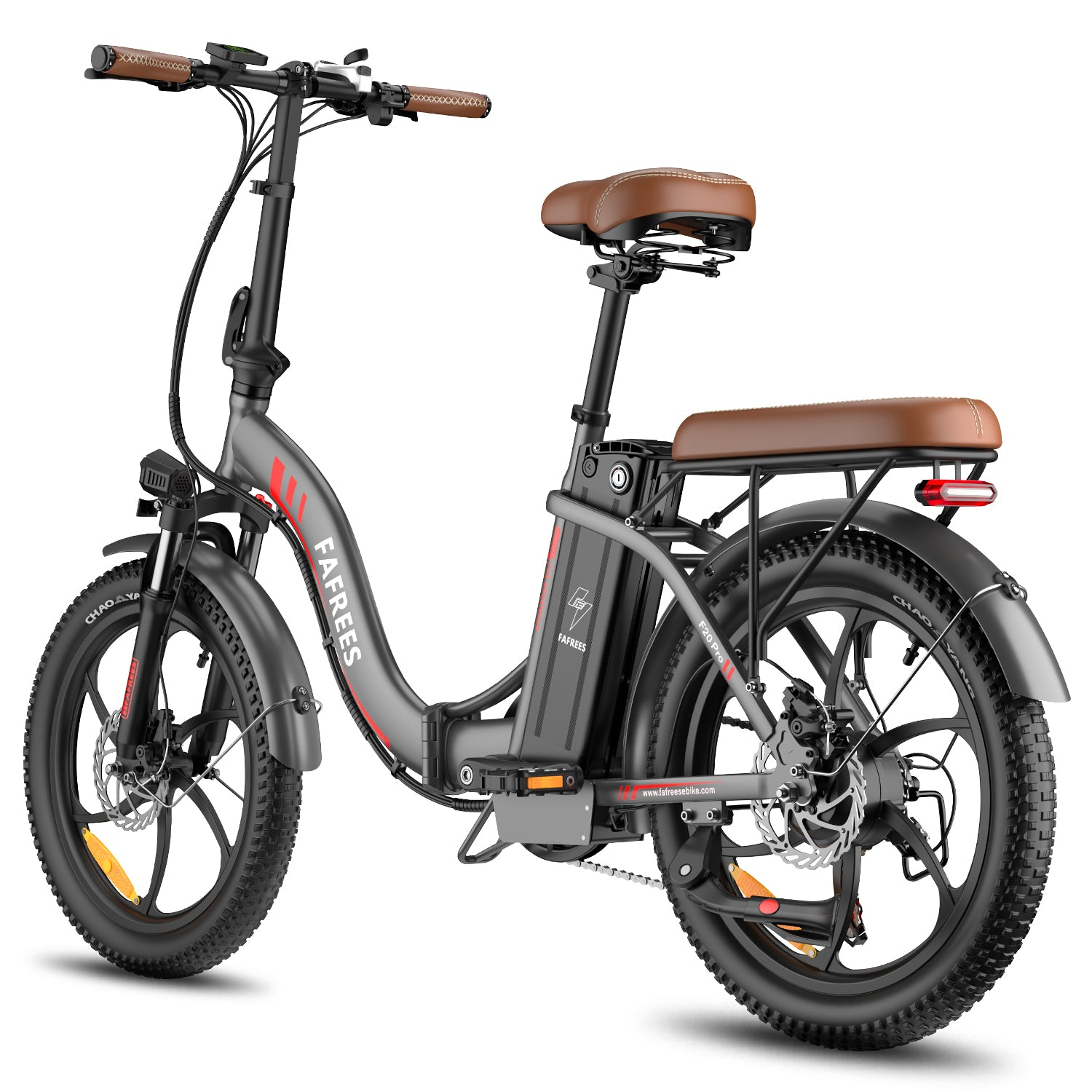 Bicicleta eléctrica plegable gris con asientos y neumáticos marrones.