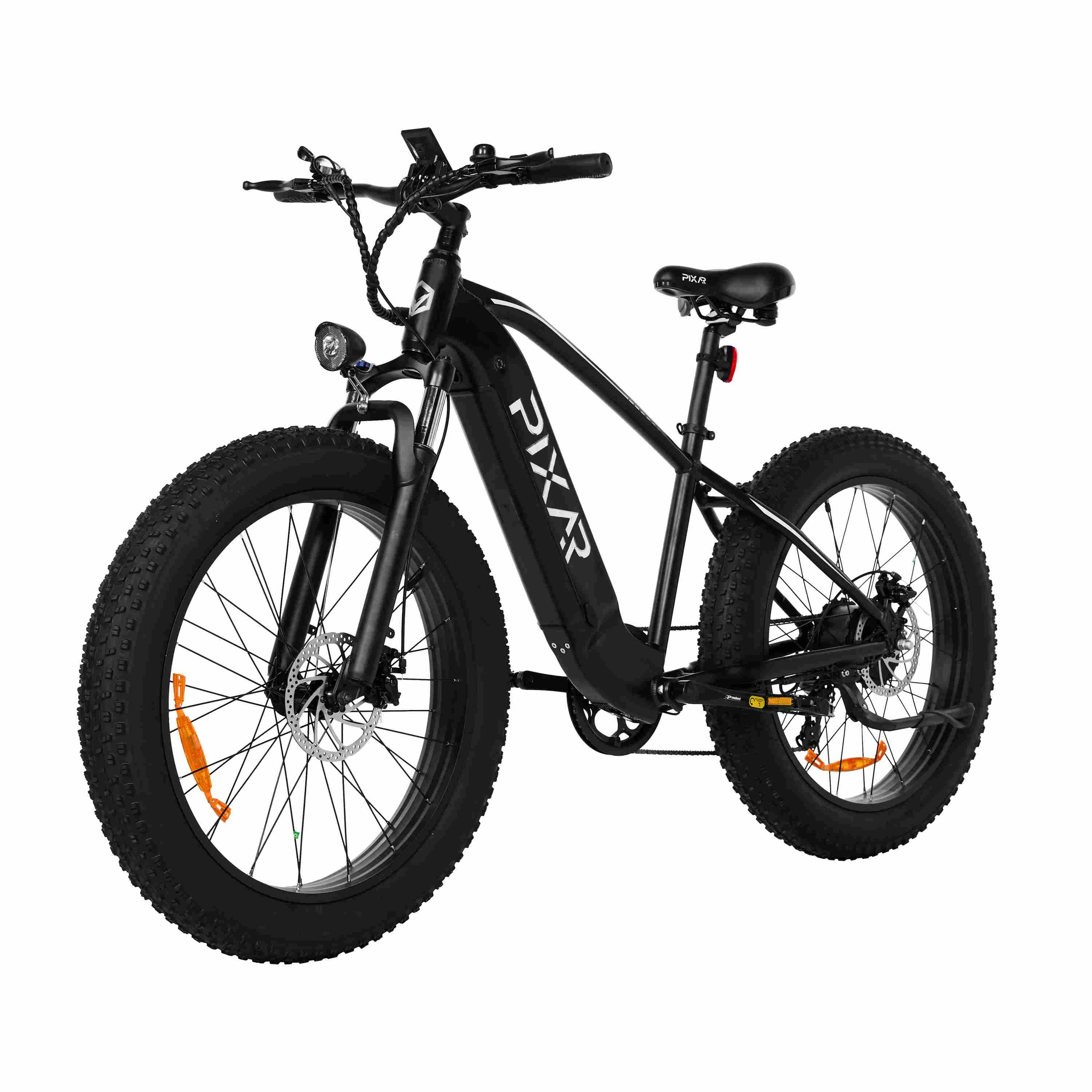Una bicicleta eléctrica negra tipo fat bike con neumáticos anchos y suspensión delantera.