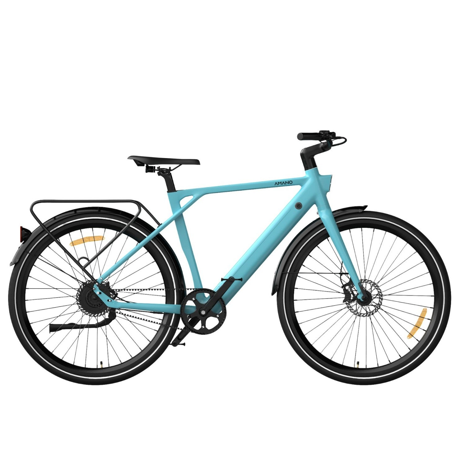 Una bicicleta azul claro con portabultos trasero y llantas negras, sobre fondo blanco.