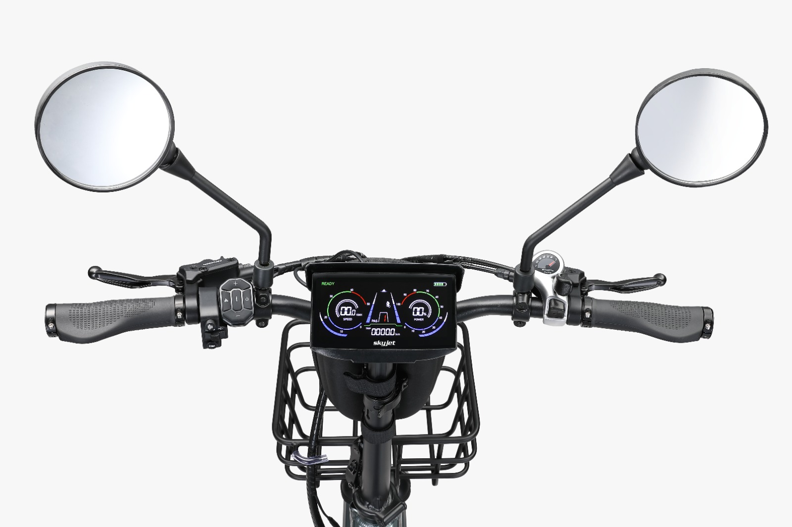 Çift aynalı, dijital ekranlı ve ön sepetli elektrikli scooter gidonu.