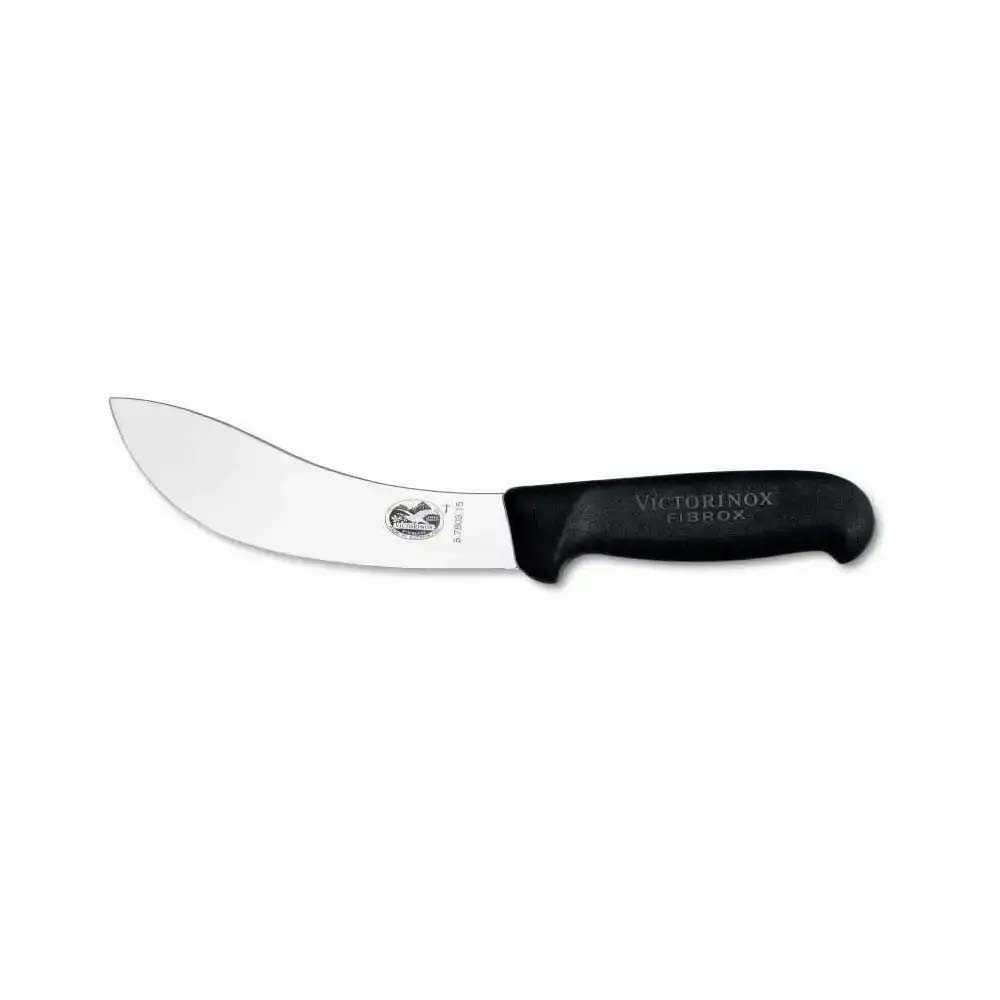 Siyah saplı kavisli bir Victorinox Fibrox bıçağı.