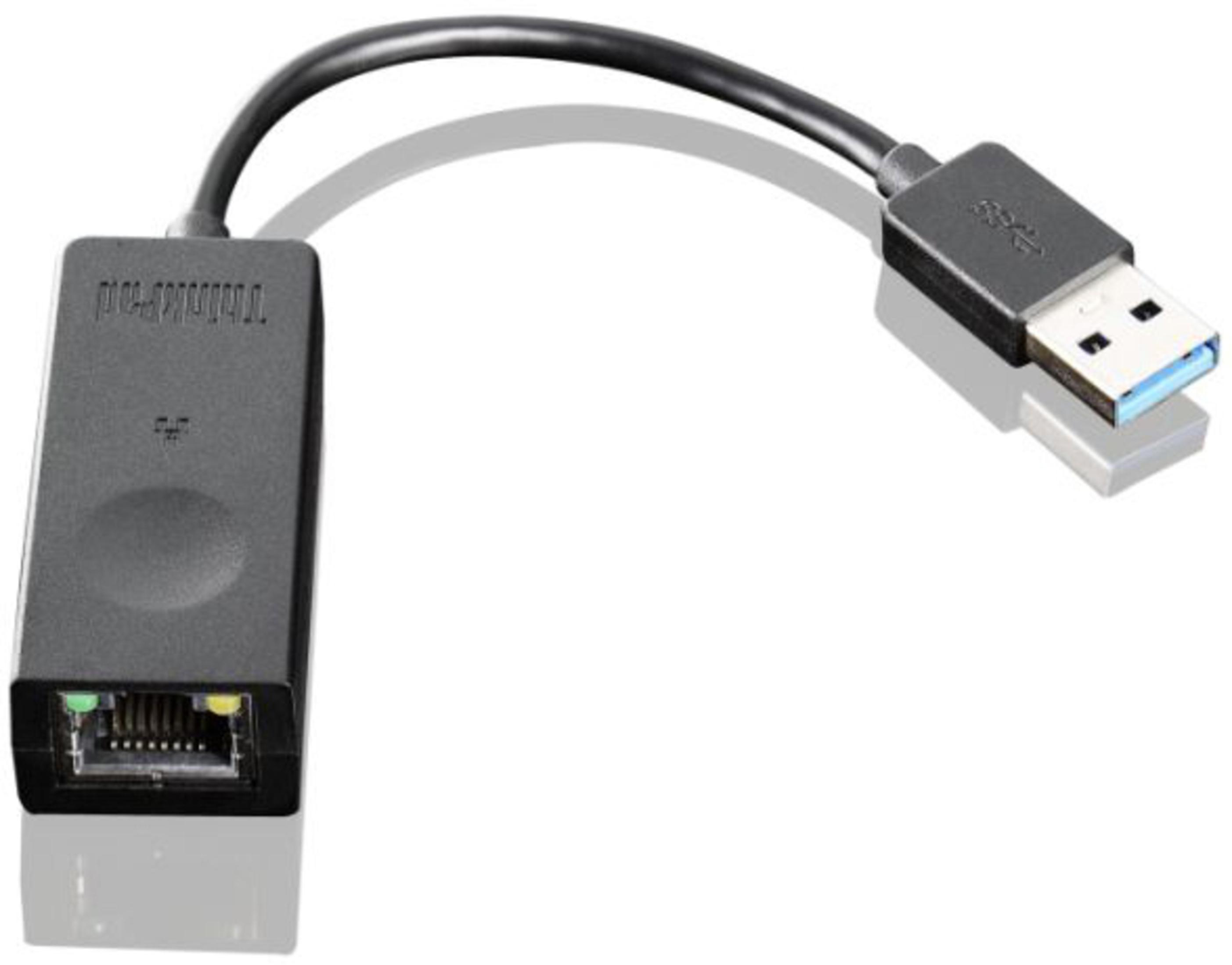 Een zwarte USB naar Ethernet adapter met ThinkPad logo en kabel.