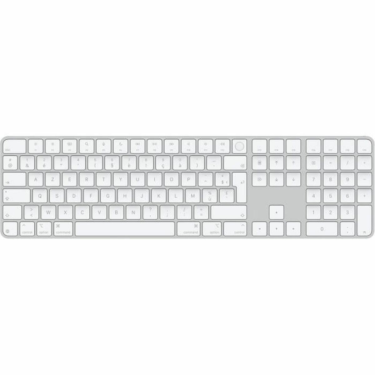 Una tastiera bianca con tastierino numerico e layout QWERTZ su sfondo bianco.