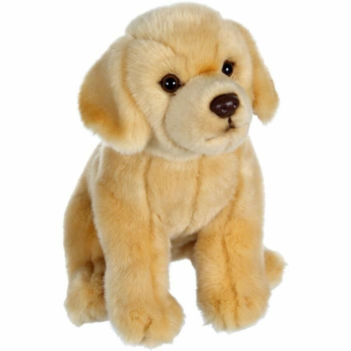 Un perro de peluche dorado sentado con ojos y nariz marrones sobre fondo blanco.