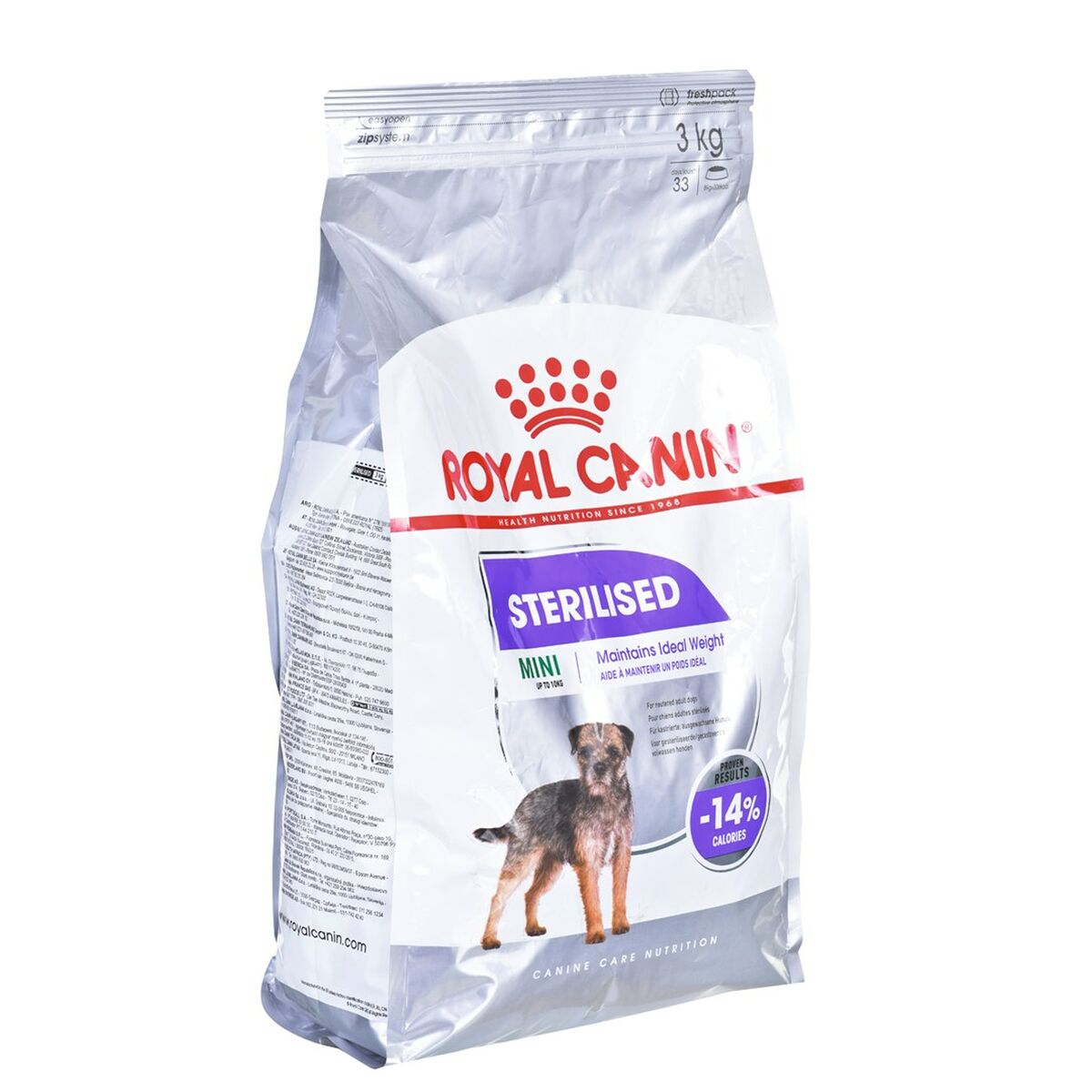 Torba 3 kg karmy dla psów Royal Canin Sterilised Mini z psem.