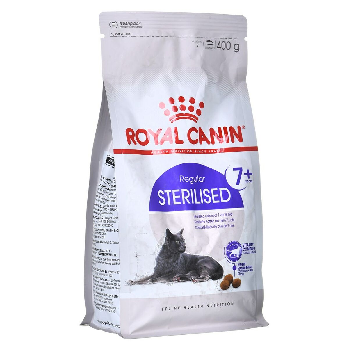 Bolsa de comida para gatos Royal Canin Sterilised de 400g con un gato y pienso.