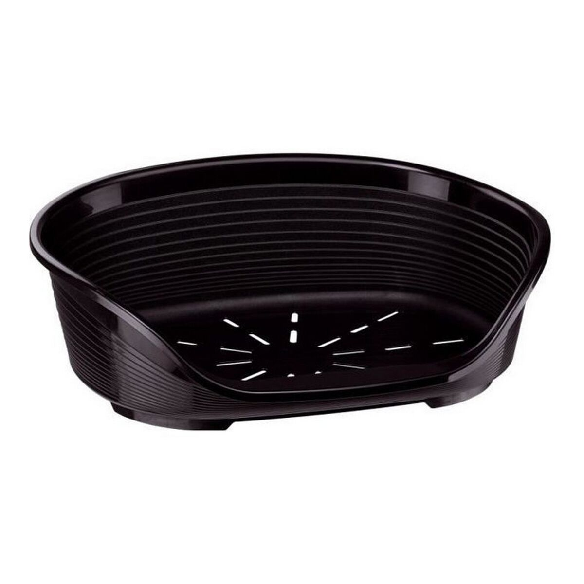 Una cuccia ovale nera per cani con fori di ventilazione e lati scanalati.