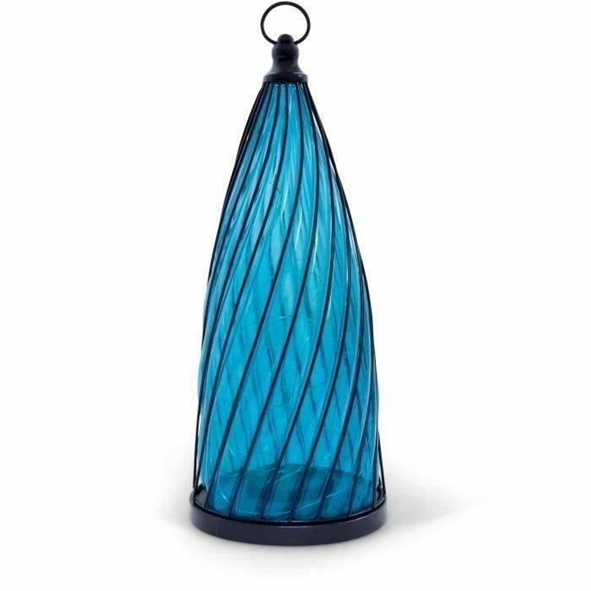 Eine blaue Glaslaterne mit schwarzem Metallgitter und Aufhänger.