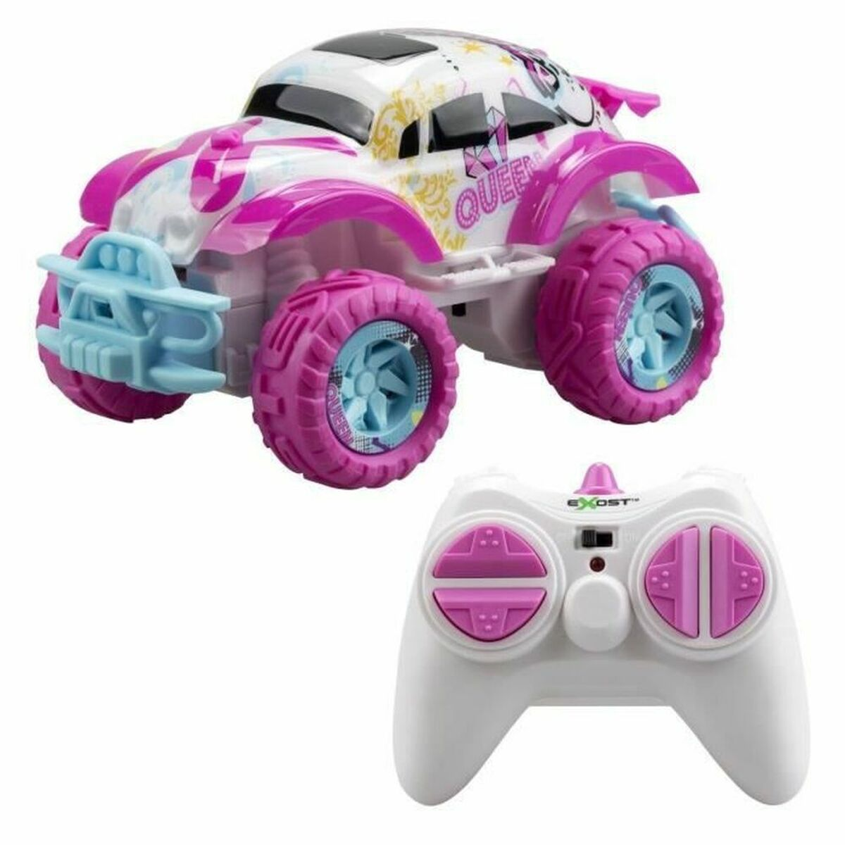 Un coche teledirigido rosa y blanco con ruedas grandes y un mando.