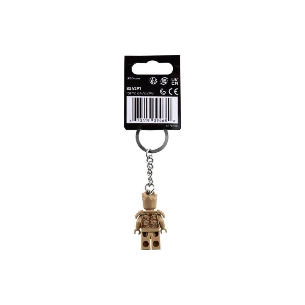 Beyaz bir arka plan üzerinde Lego Groot anahtarlığı gösterilmektedir.