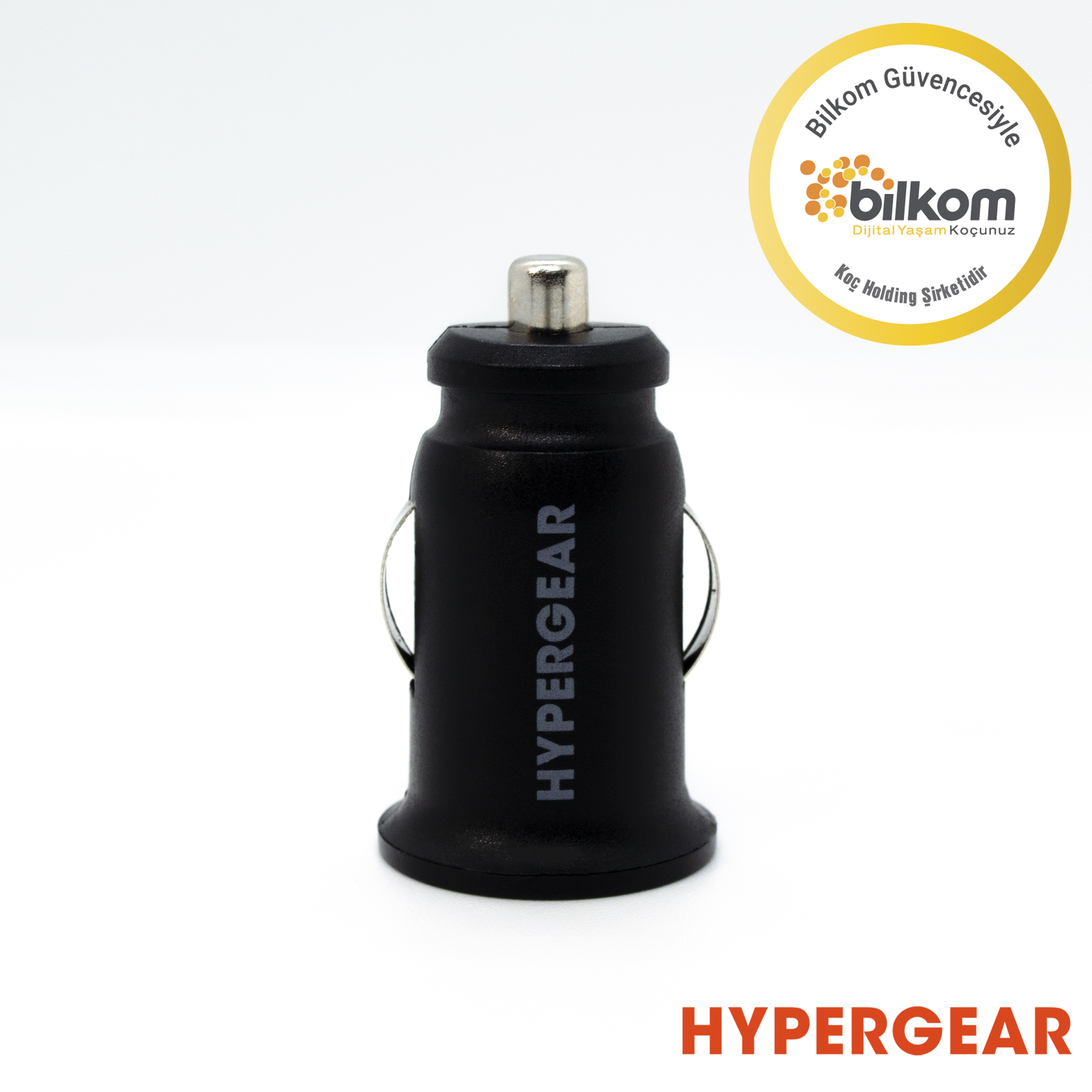 Gümüş uçlu, üzerinde 'HYPERGEAR' yazan siyah araç çakmak adaptörü.