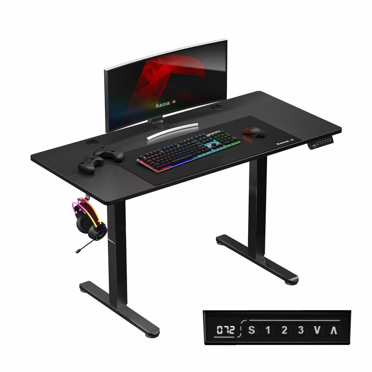 Czarny biurko z monitorem, klawiaturą, myszą i słuchawkami.