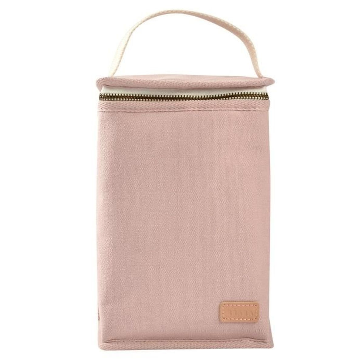 Eine staubrosa Tasche mit Reißverschluss und Henkel, vorne ein Lederetikett.