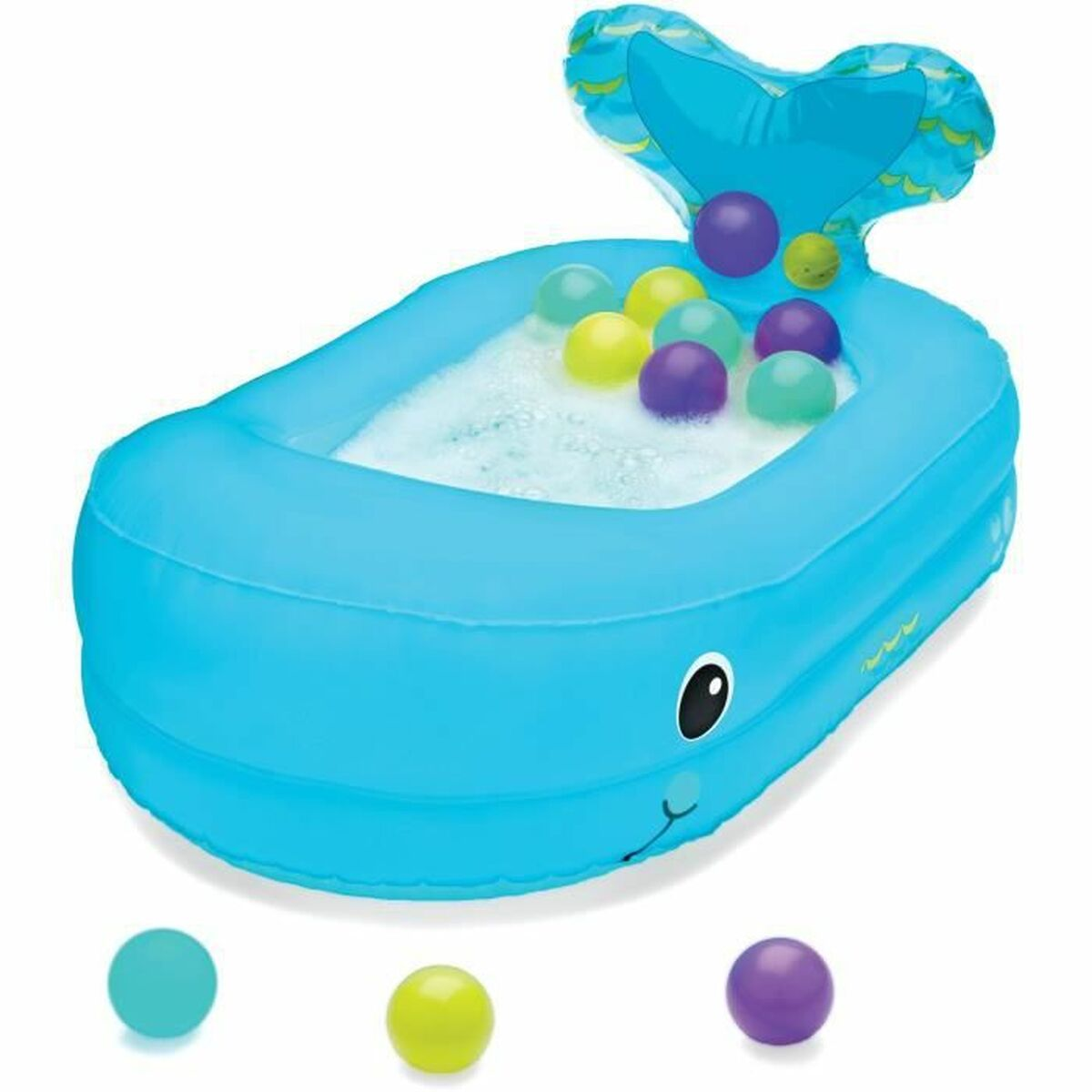 Blauer aufblasbarer Walpool mit Bällen und Schaum.