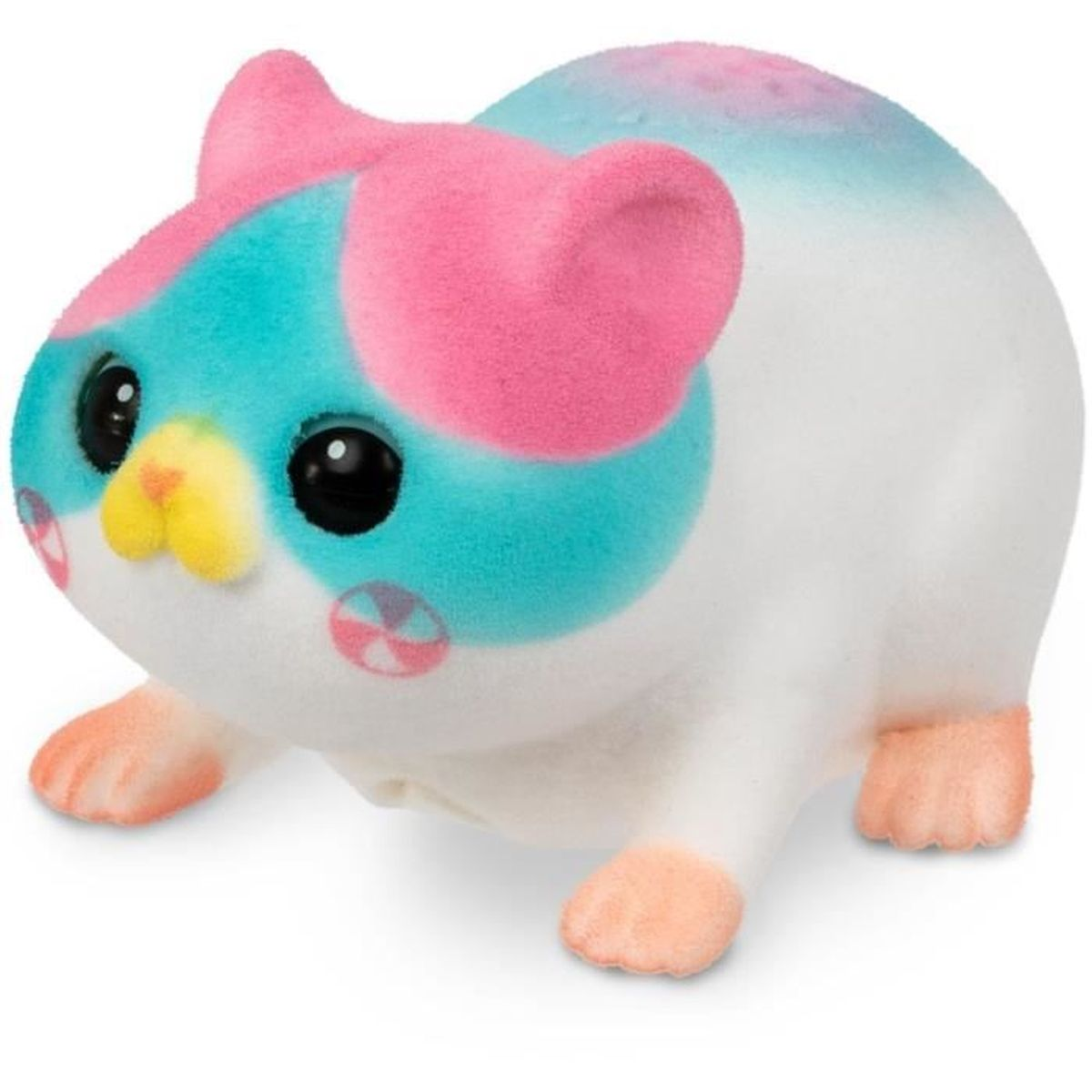 Ein flauschiges weißes Katzenspielzeug mit rosa Ohren und aquafarbener Vorderseite, gelber Nase.