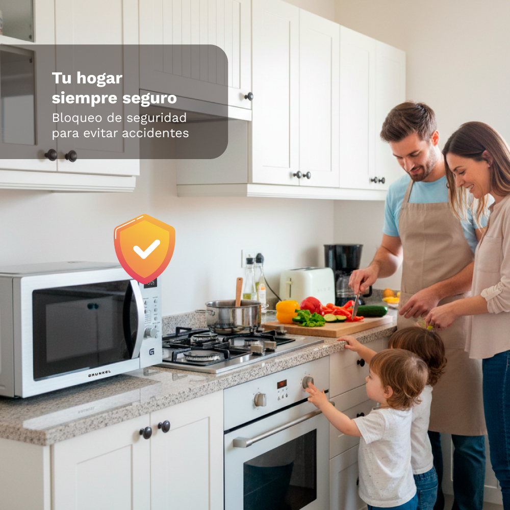 Famiglia in cucina; genitori cucinano, bambini raggiungono fornelli.