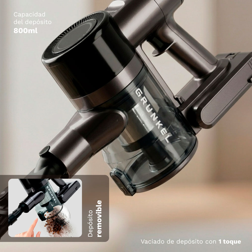 Una aspiradora de mano oscura con depósito transparente, capacidad 800ml.