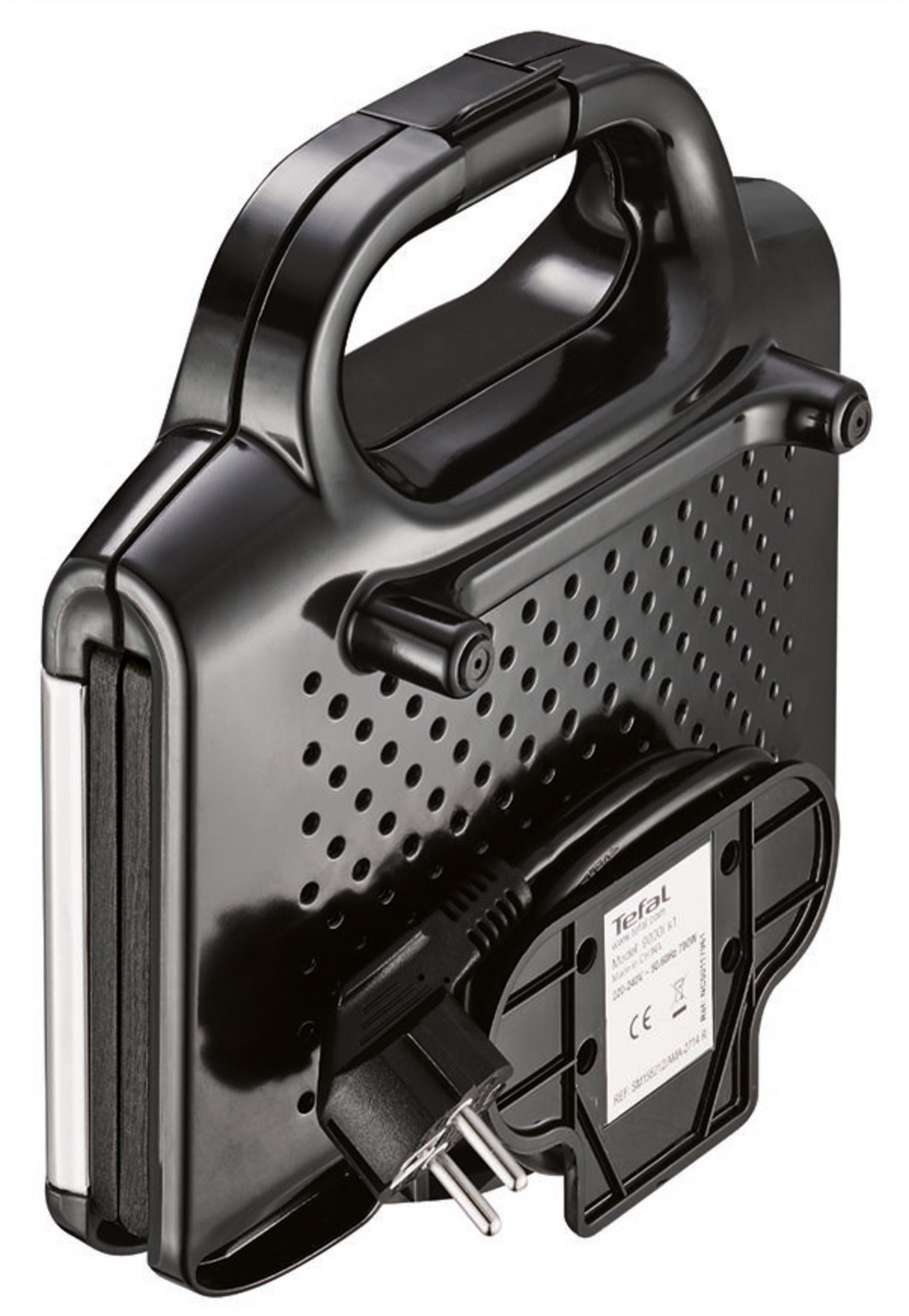 Czarny opiekacz do kanapek Tefal ze złożonym uchwytem i schowkiem na kabel. Model 5620.