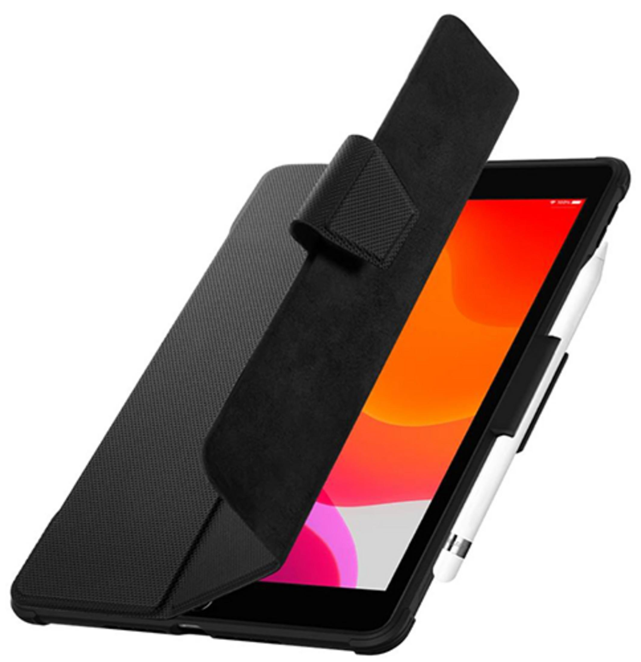 Ein schwarzes Tablet mit Stifthalter und offenem Klappdeckel auf weißem Hintergrund.