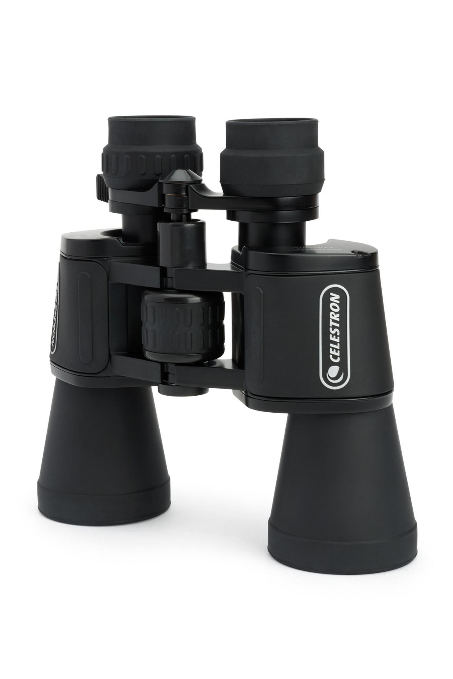 Binoculares Celestron negros con rueda de enfoque y logo Celestron.