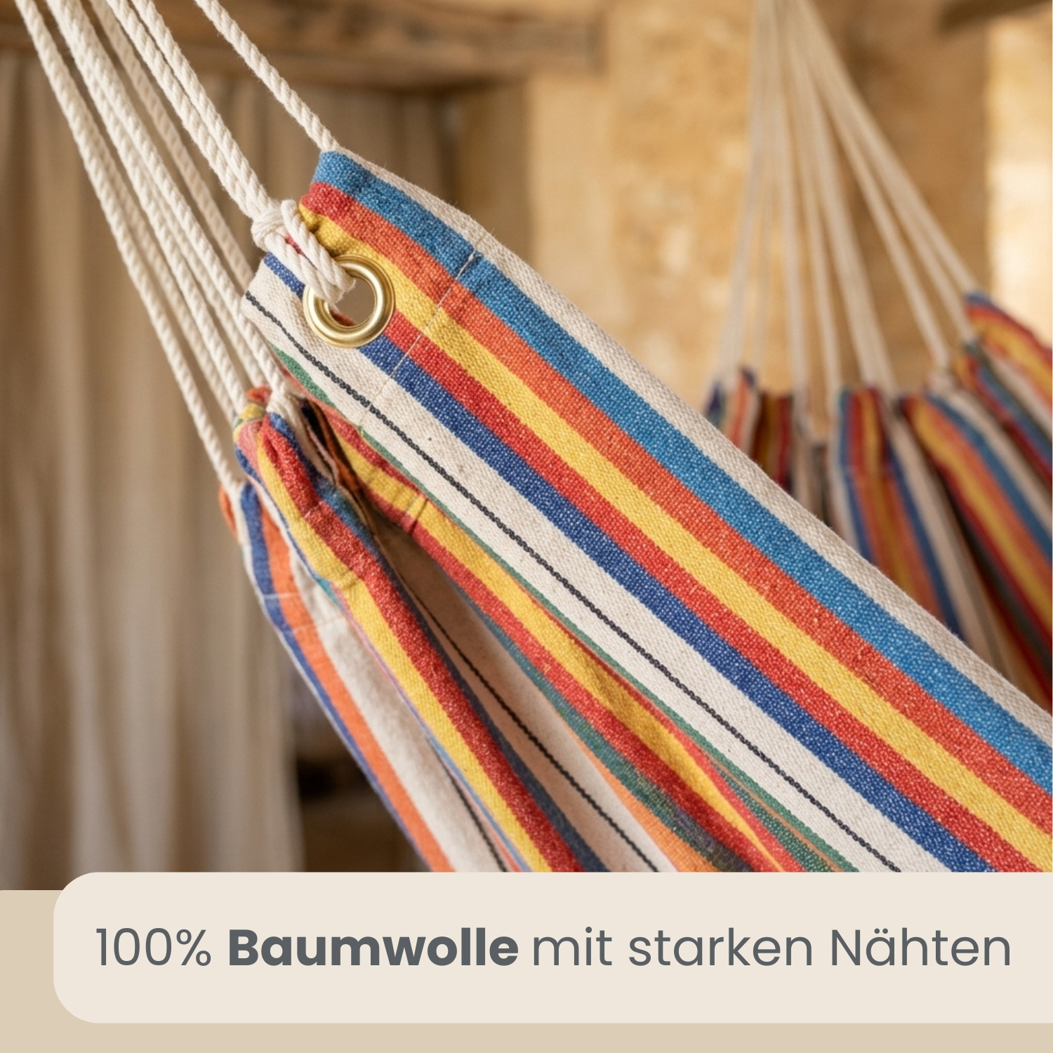 Bunte Streifen-Hängematte mit starken Nähten und Seilen.