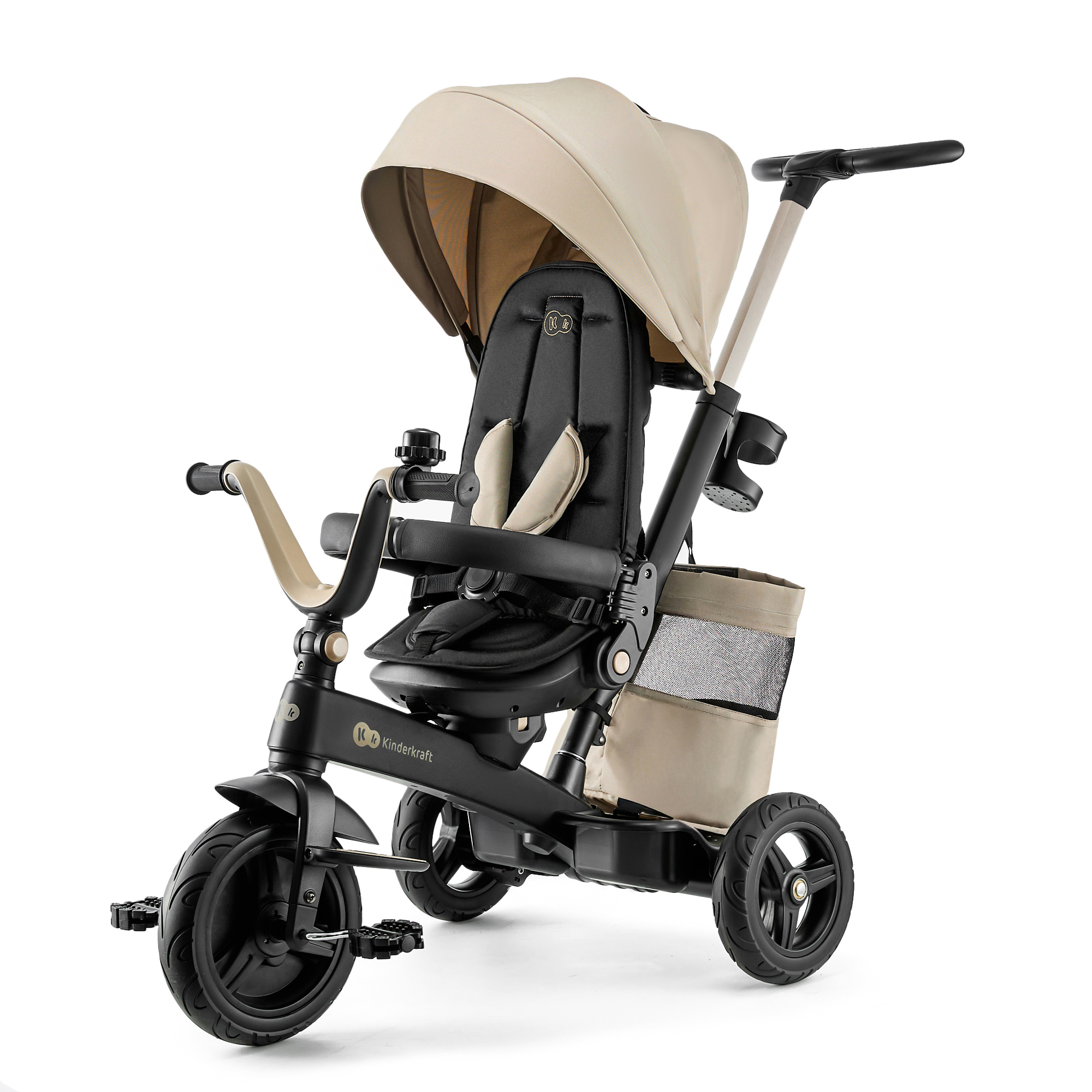 Ein beiger Kinderdreirad mit schwarzem Sitz, Verdeck und Aufbewahrungstasche.
