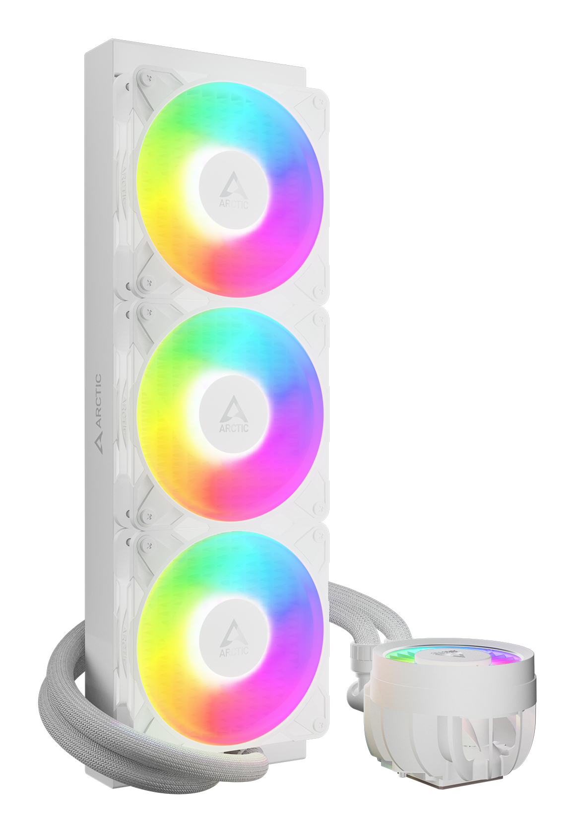 Ein weißer CPU-Kühler mit drei RGB-Lüftern und einem runden Pumpengehäuse.