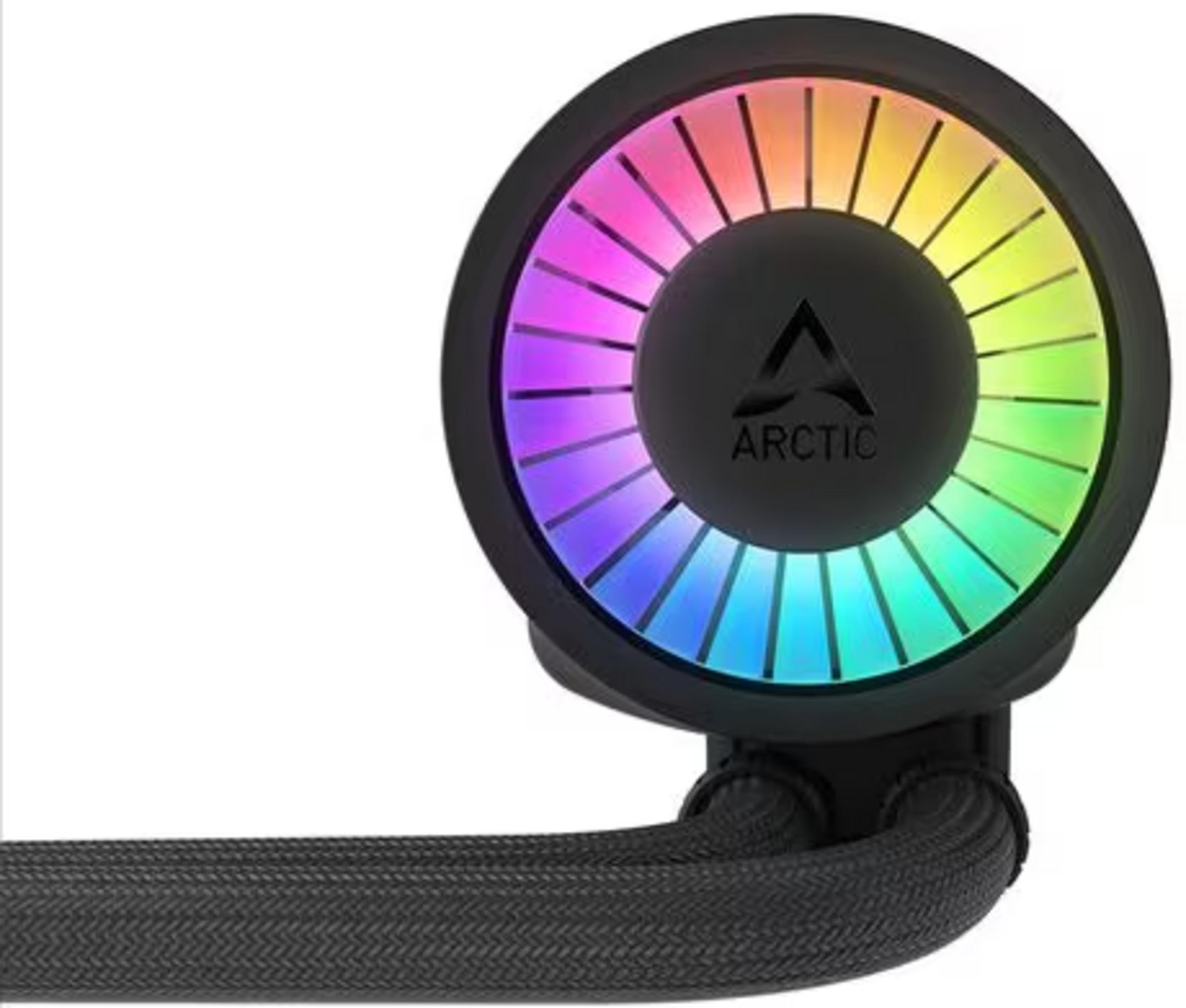 Un dissipatore CPU nero con logo ARCTIC e illuminazione RGB.