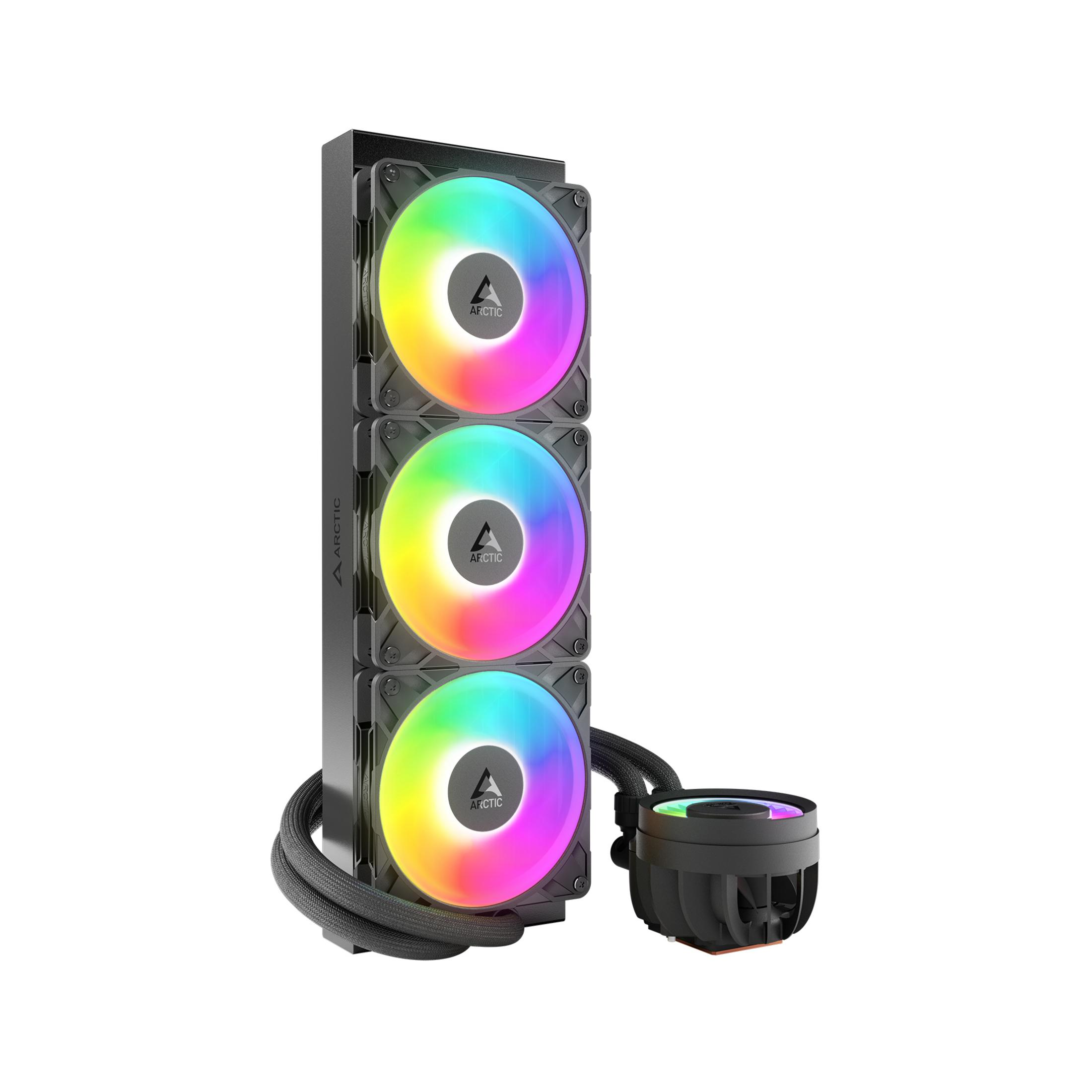 Ein schwarzer CPU-Kühler mit drei RGB-Lüftern und einem Pumpengehäuse.
